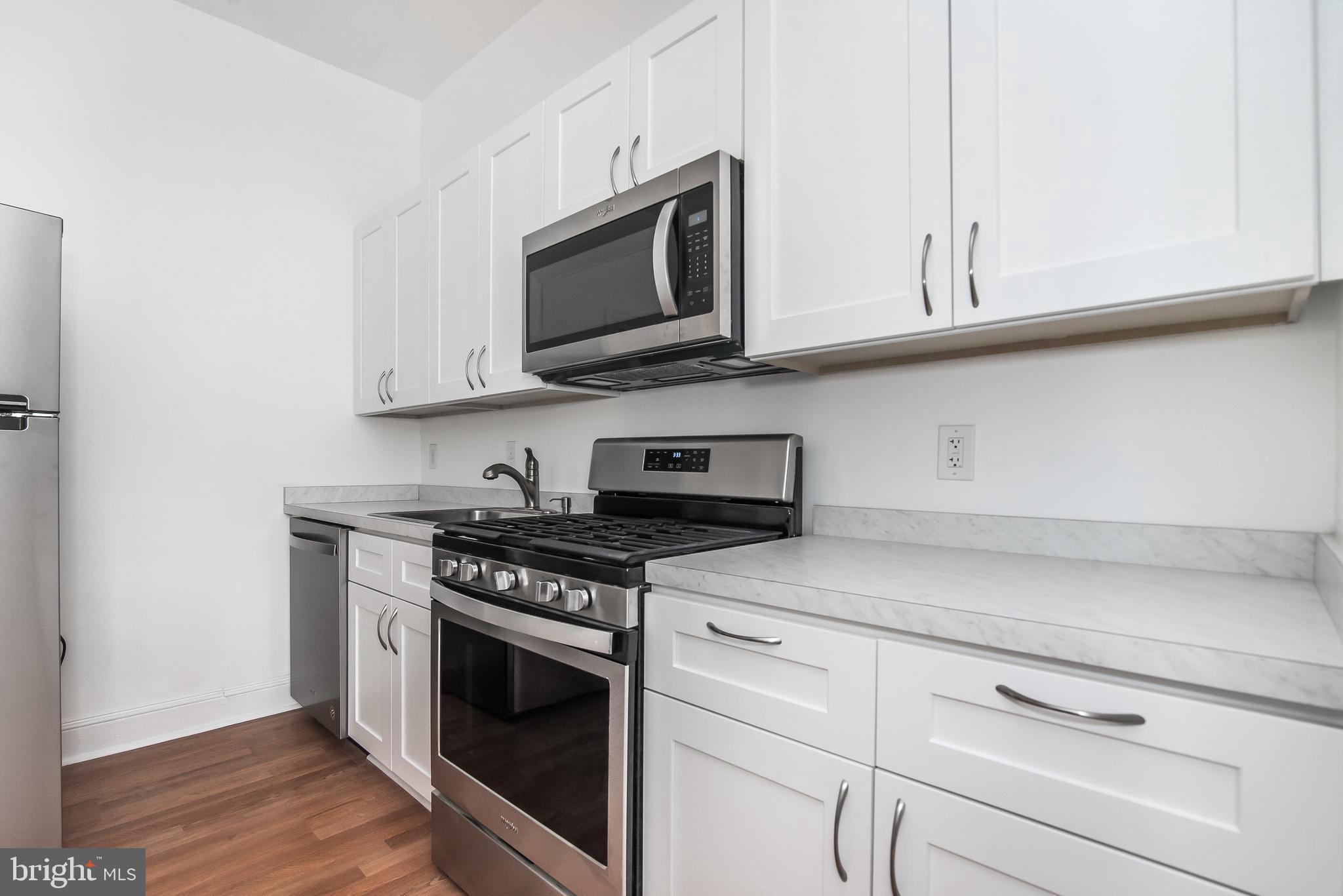 UNION SQUARE - Residential Lease