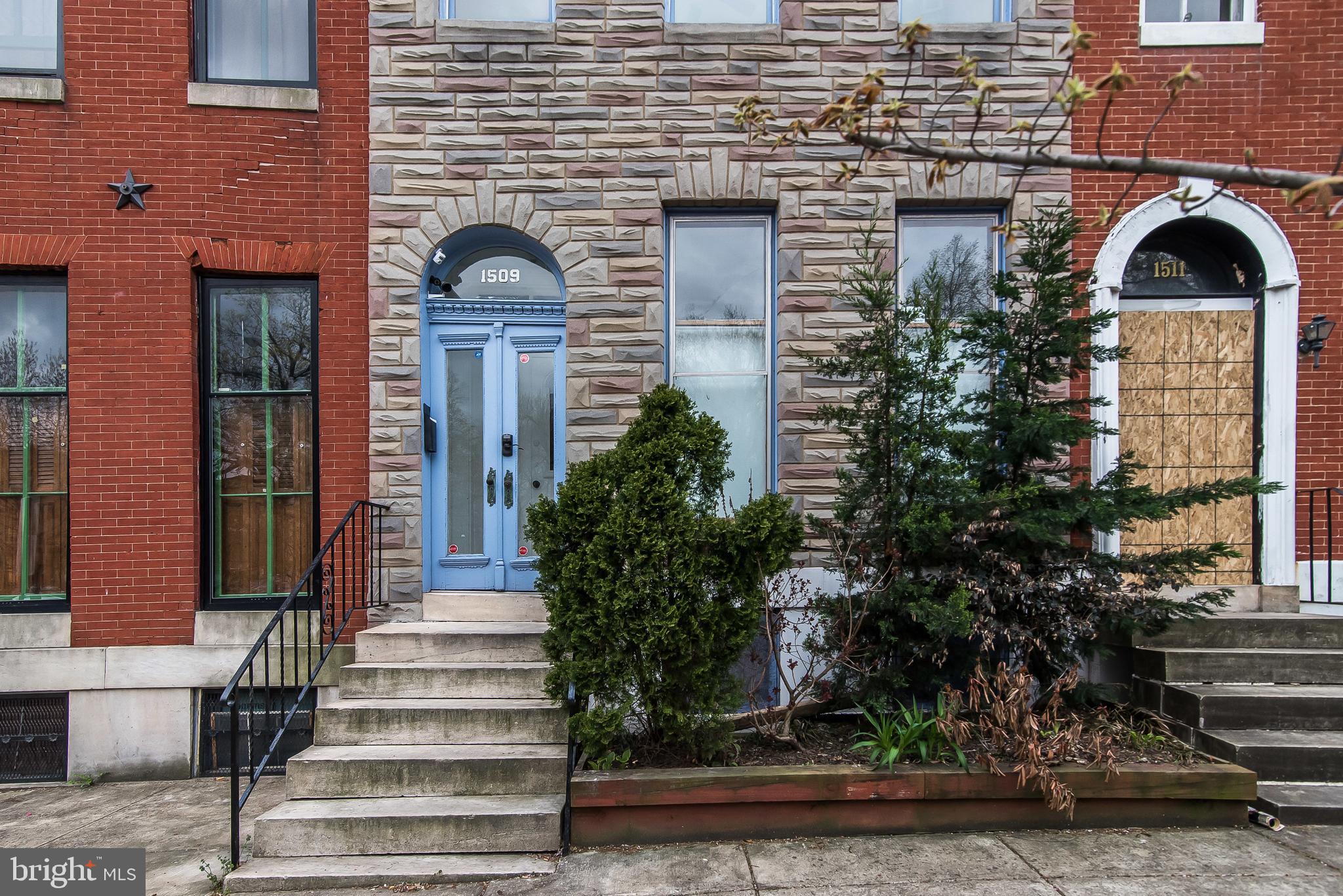 UNION SQUARE - Residential Lease