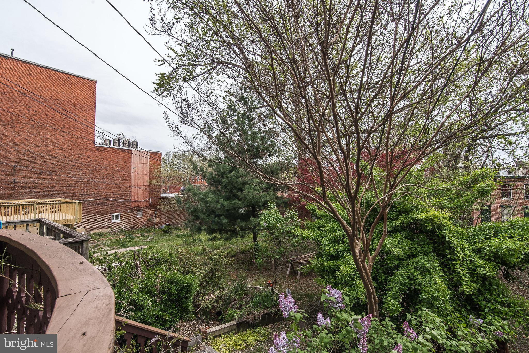 UNION SQUARE - Residential Lease