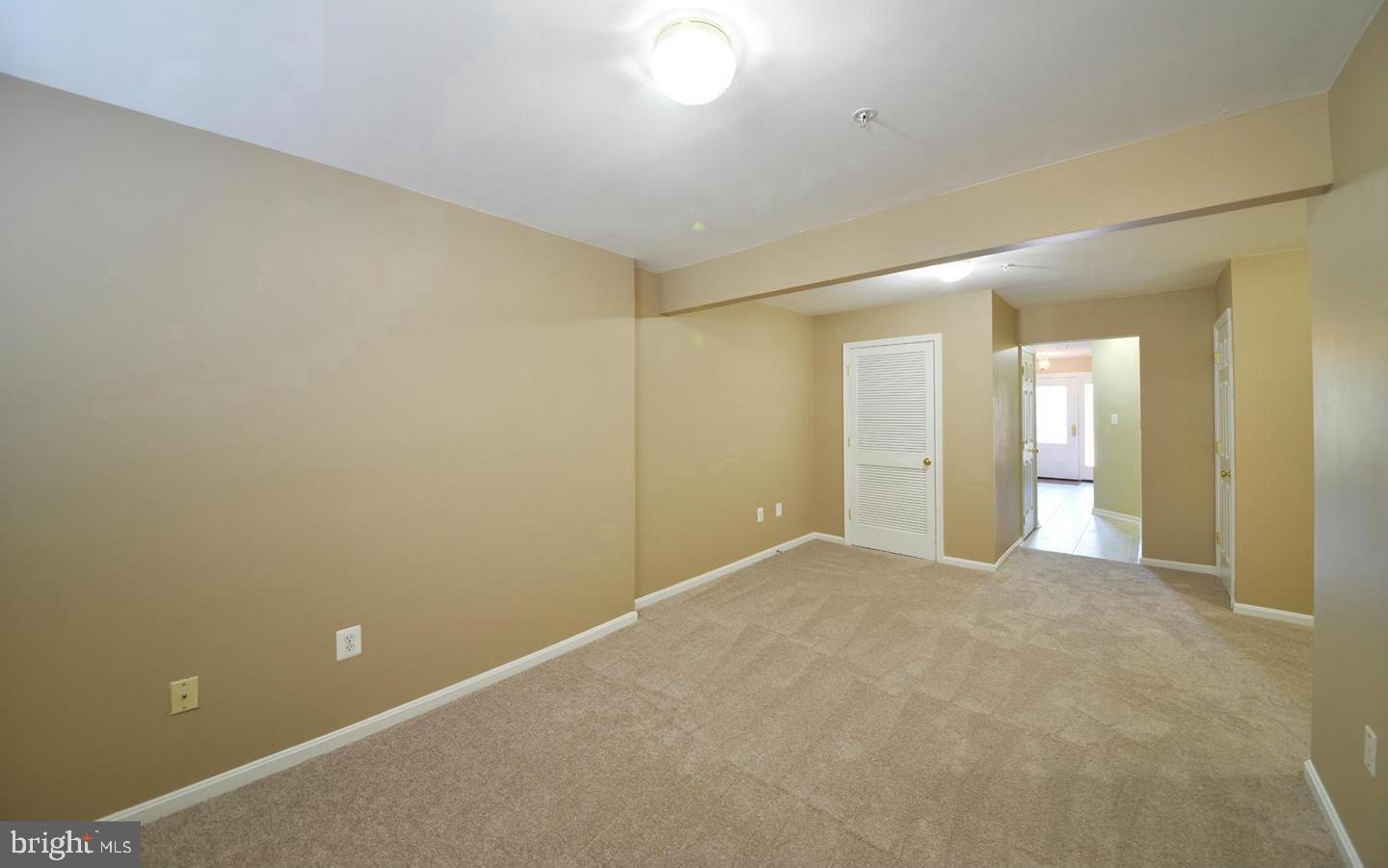 COLLEGE PARKWAY PLACE - Residential