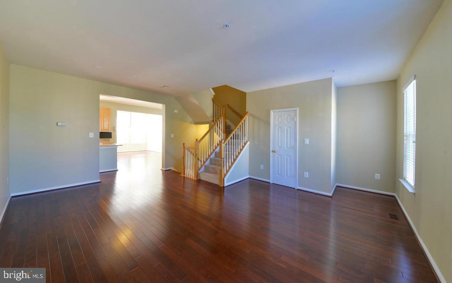 COLLEGE PARKWAY PLACE - Residential