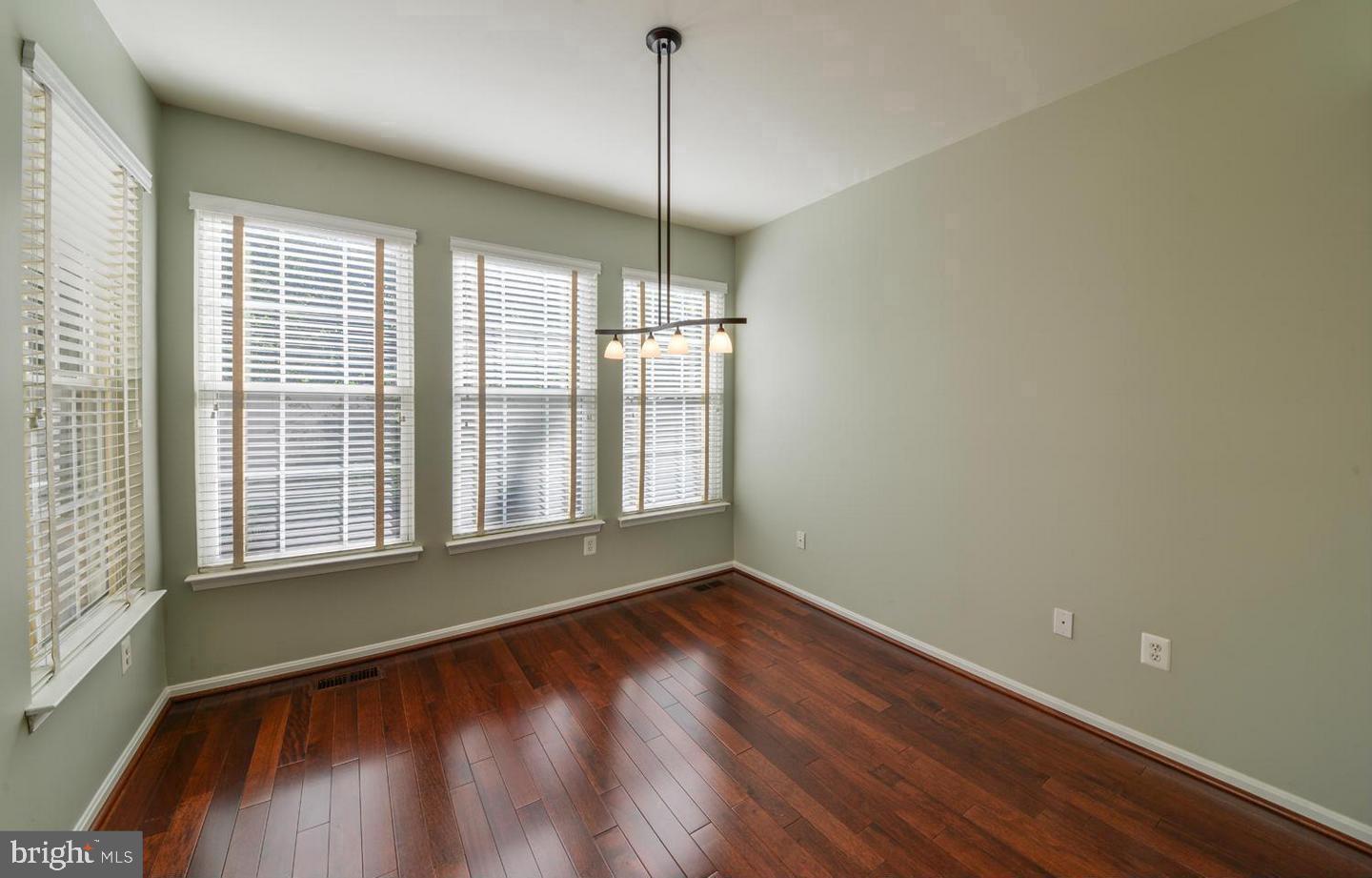 COLLEGE PARKWAY PLACE - Residential