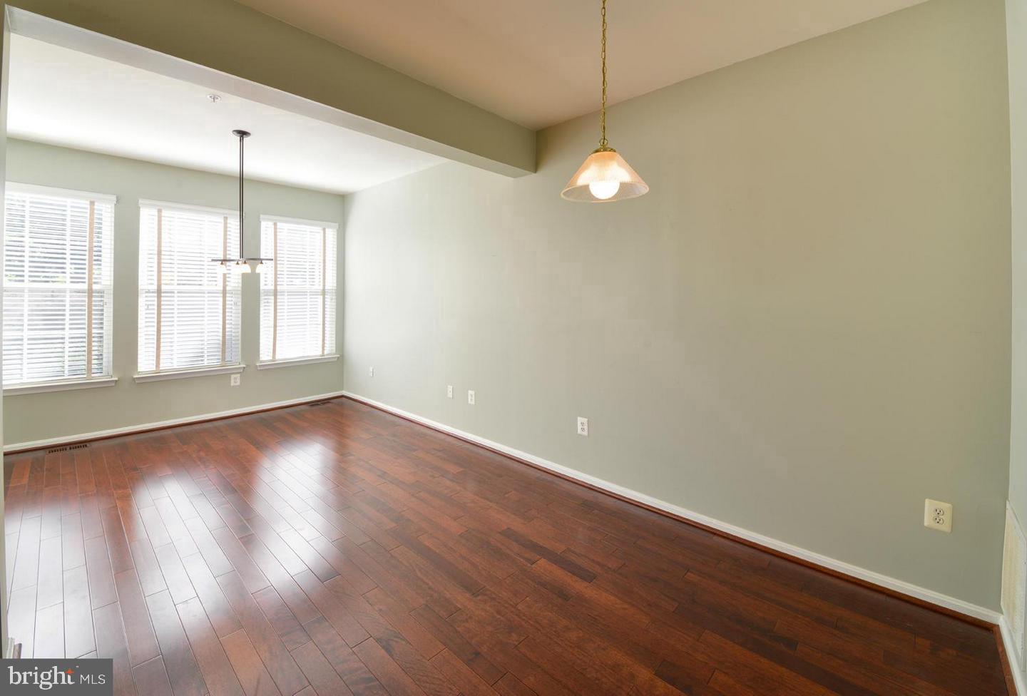 COLLEGE PARKWAY PLACE - Residential