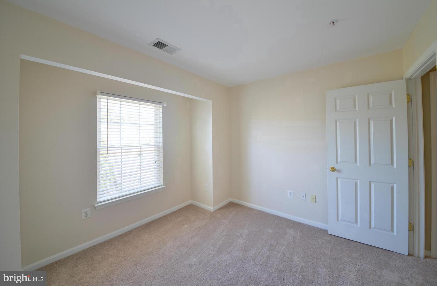 COLLEGE PARKWAY PLACE - Residential