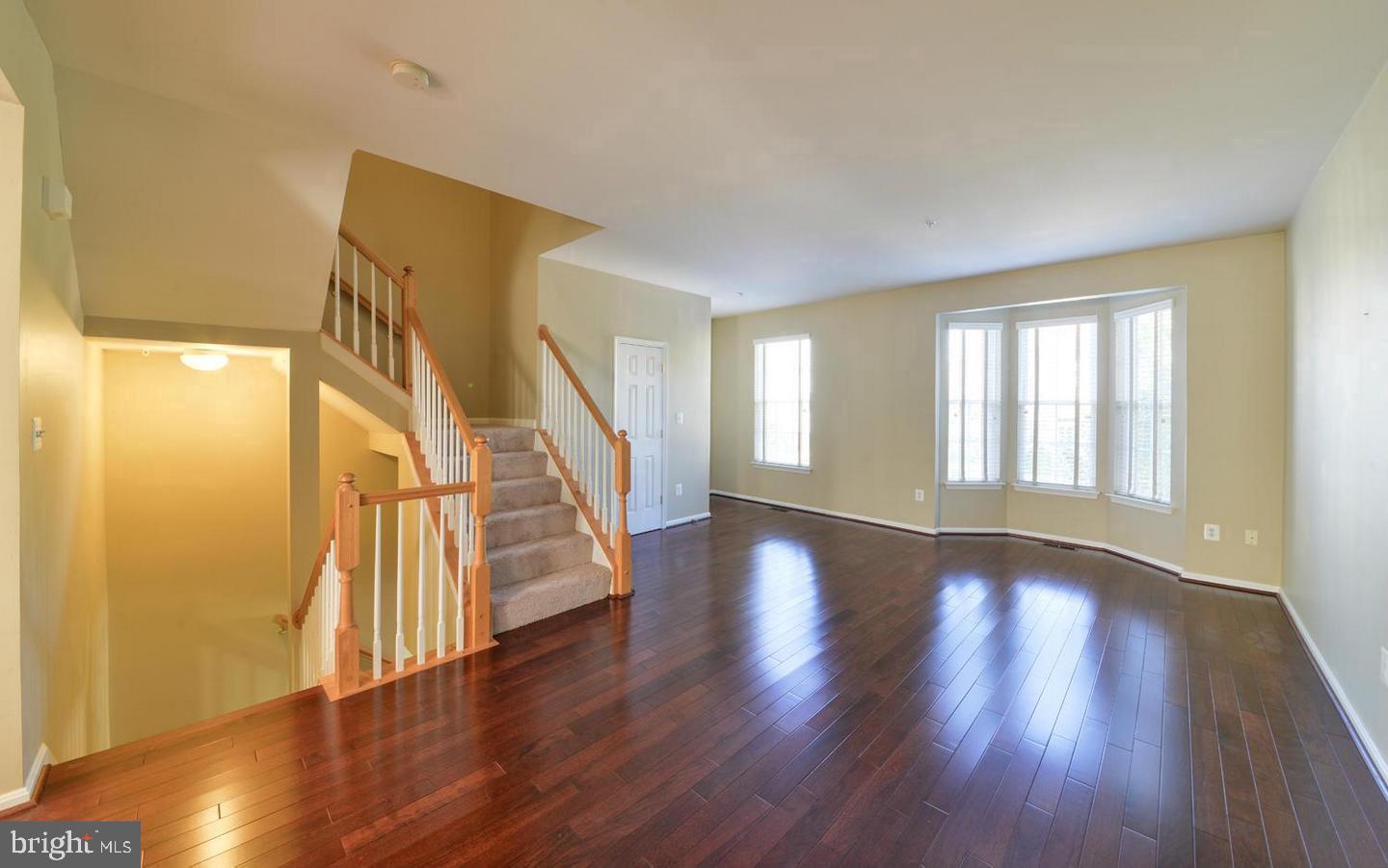 COLLEGE PARKWAY PLACE - Residential