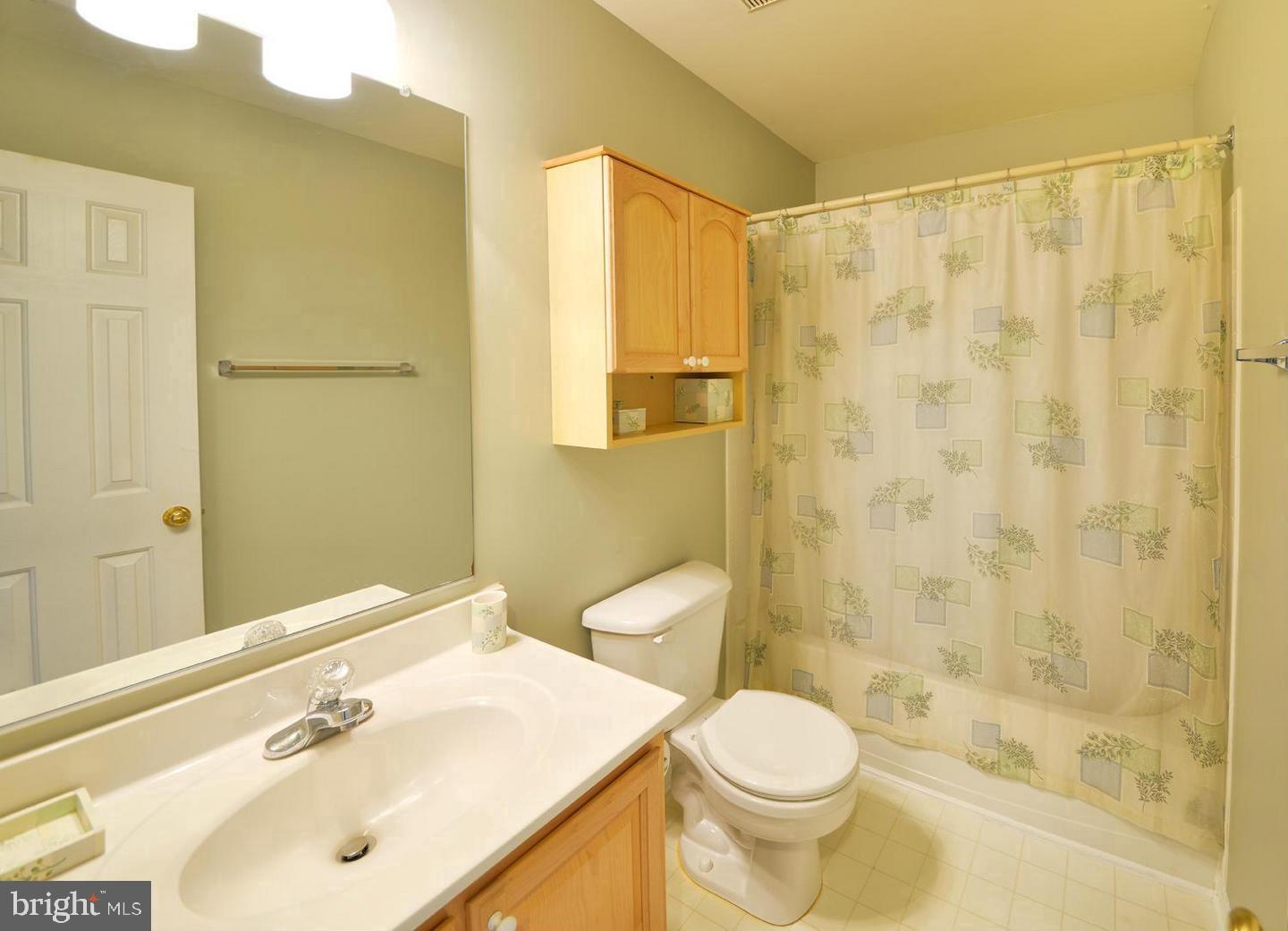 COLLEGE PARKWAY PLACE - Residential