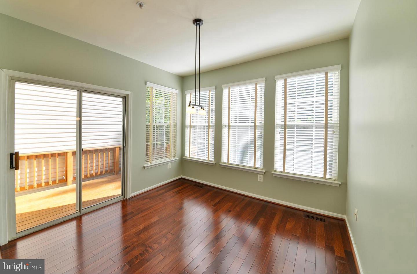 COLLEGE PARKWAY PLACE - Residential