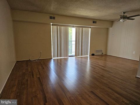 Condo For Sale - 74 Welsh Tract Road #304<br/> NEWARK, DE 19713