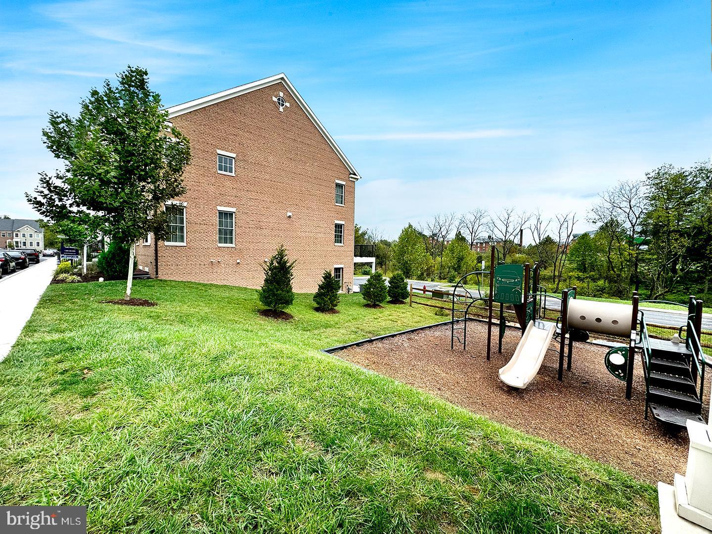 PARKSIDE AT WARFIELD - Residential