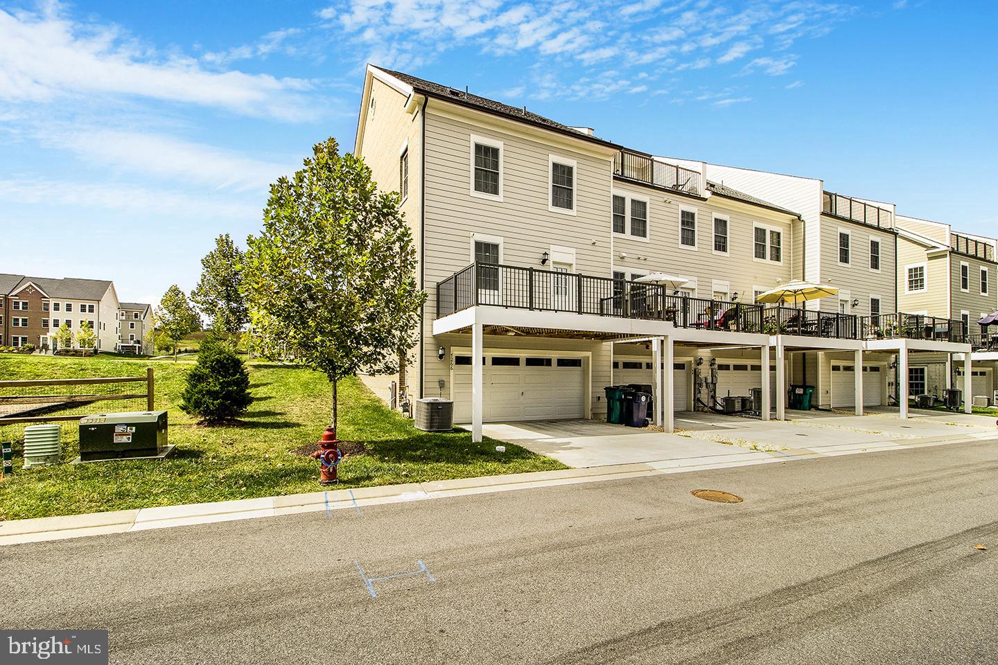 PARKSIDE AT WARFIELD - Residential