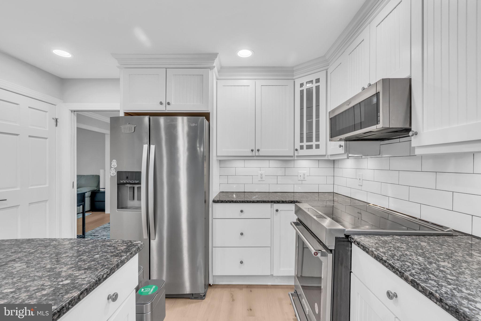 BLUFFS OF WOLF TRAP - Residential