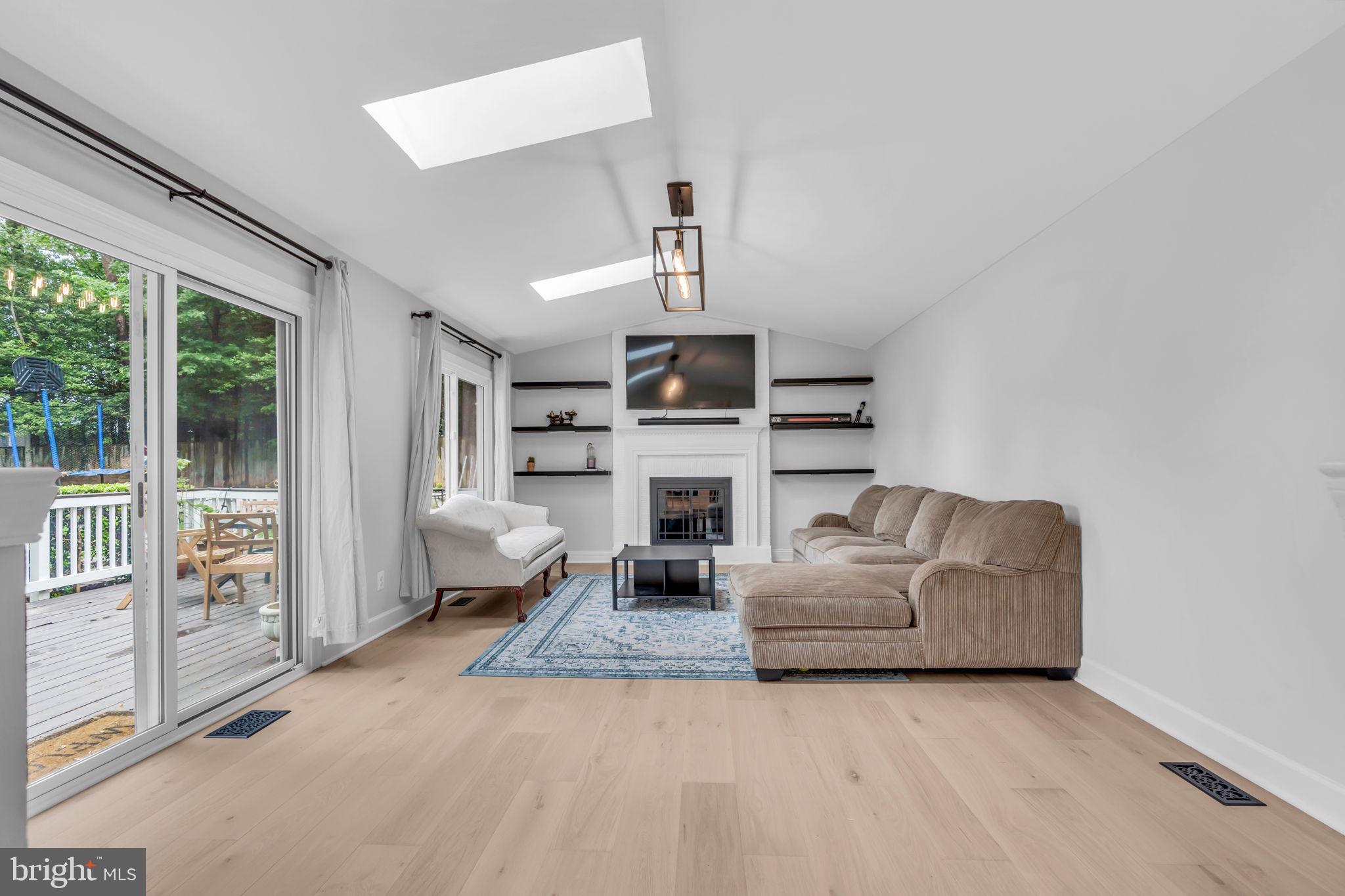 BLUFFS OF WOLF TRAP - Residential