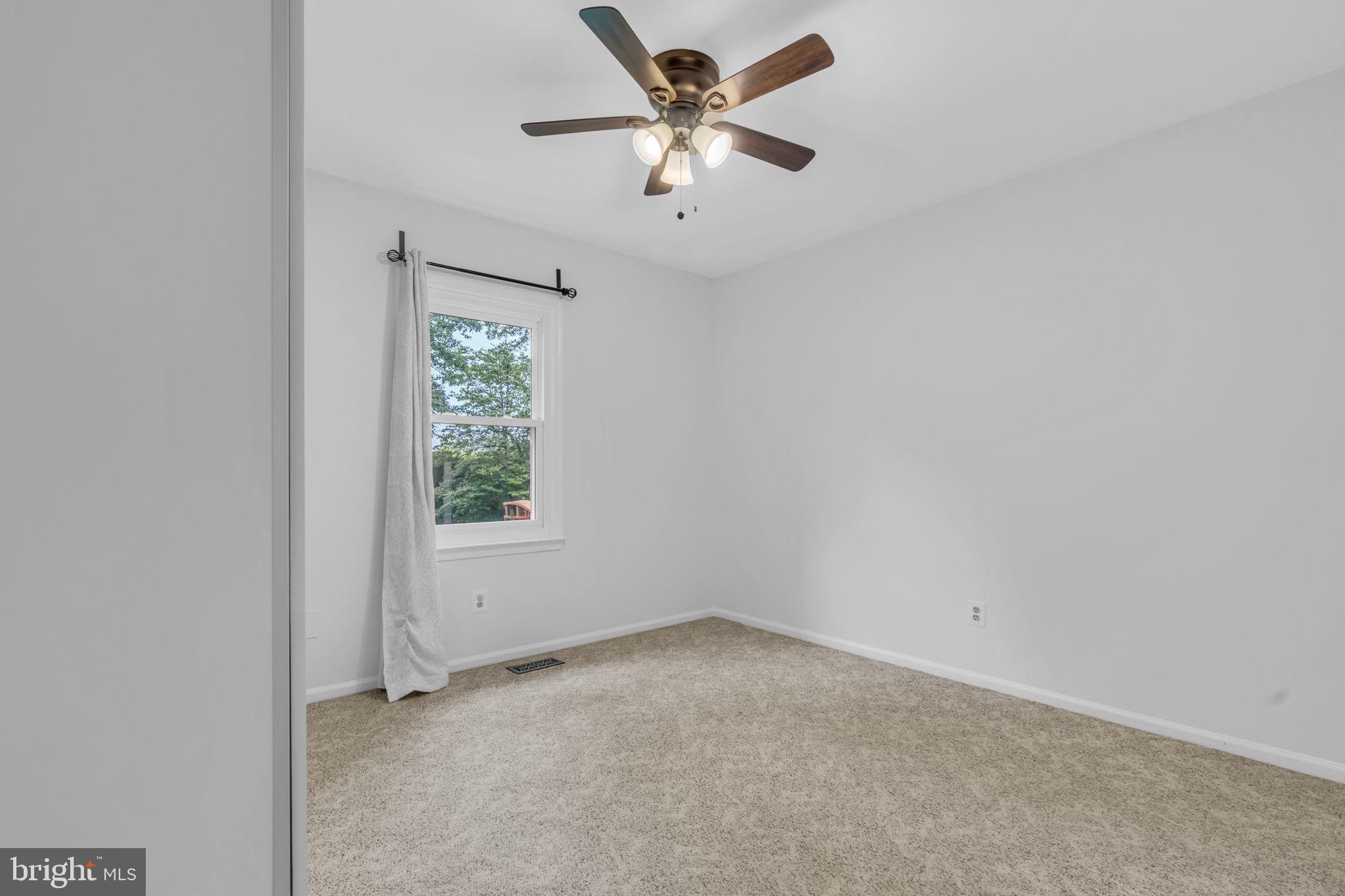 BLUFFS OF WOLF TRAP - Residential