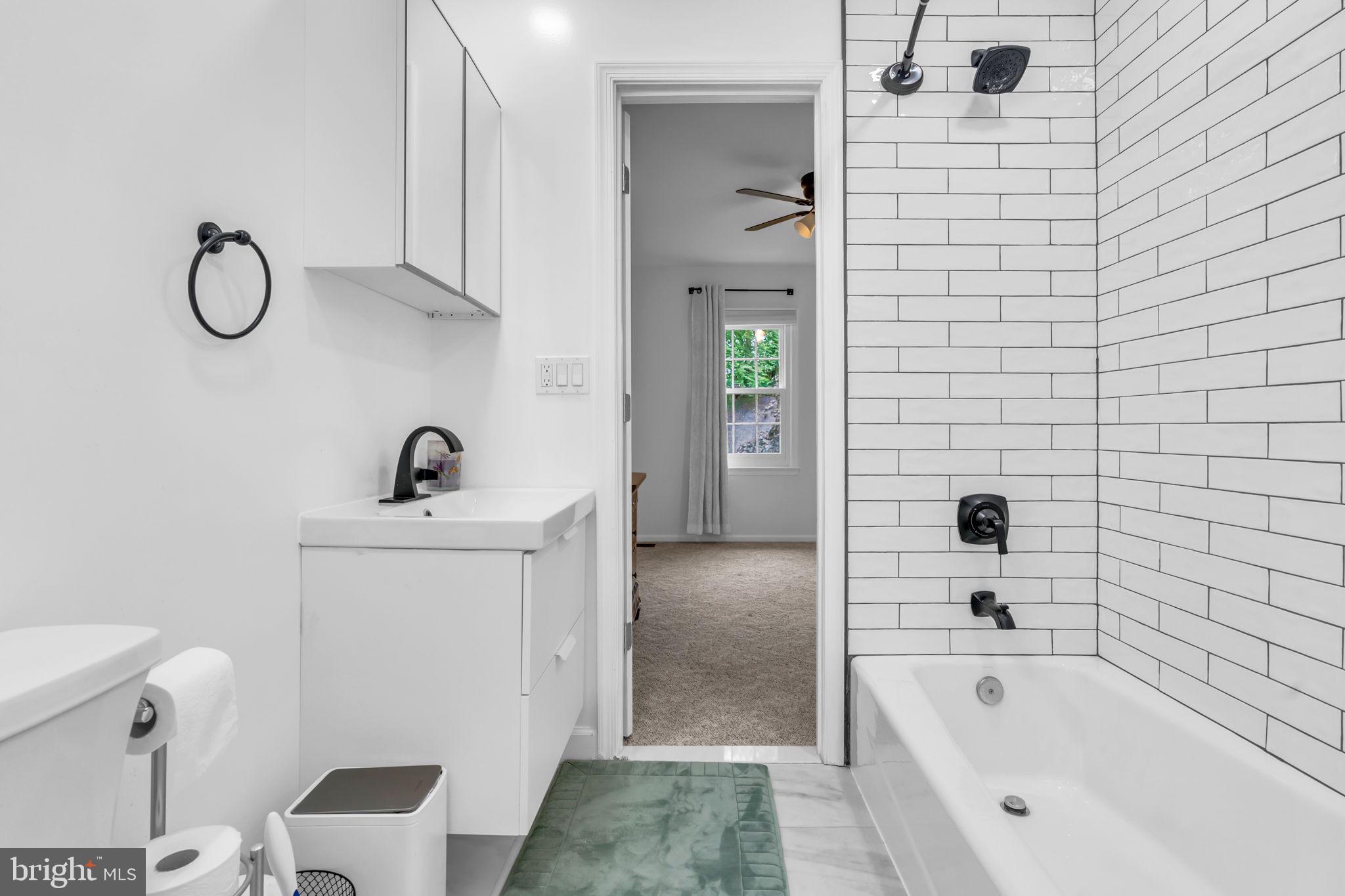 BLUFFS OF WOLF TRAP - Residential