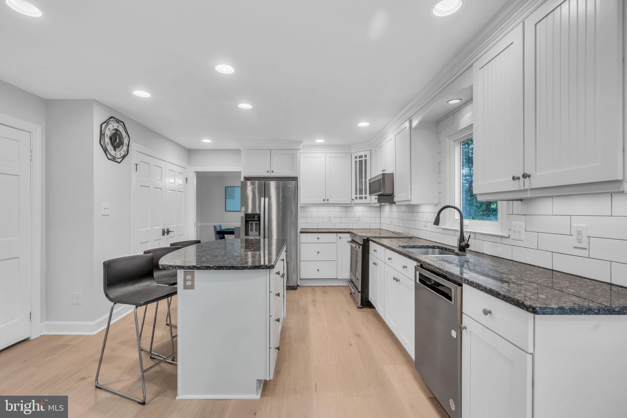 BLUFFS OF WOLF TRAP - Residential