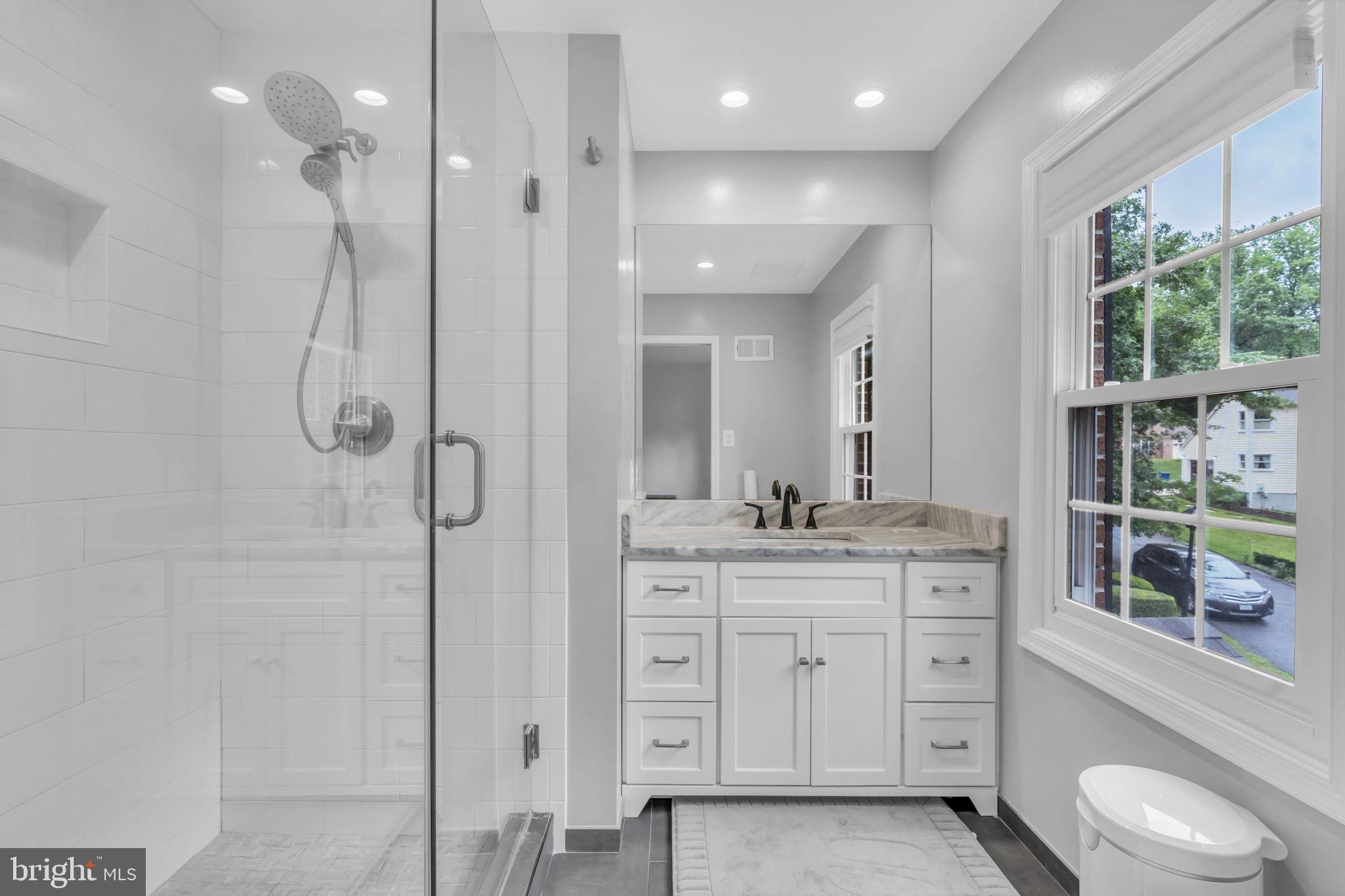 BLUFFS OF WOLF TRAP - Residential