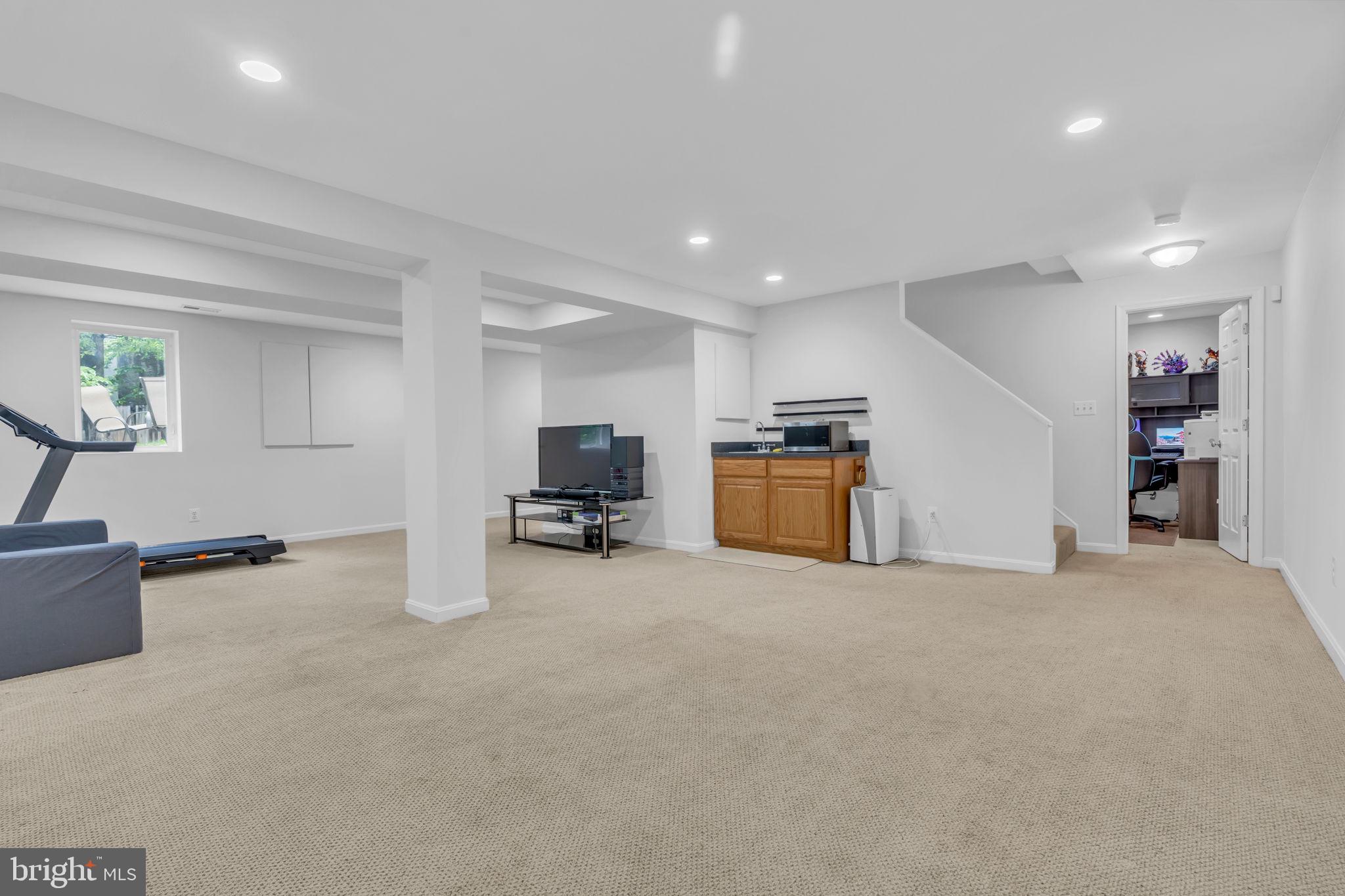 BLUFFS OF WOLF TRAP - Residential