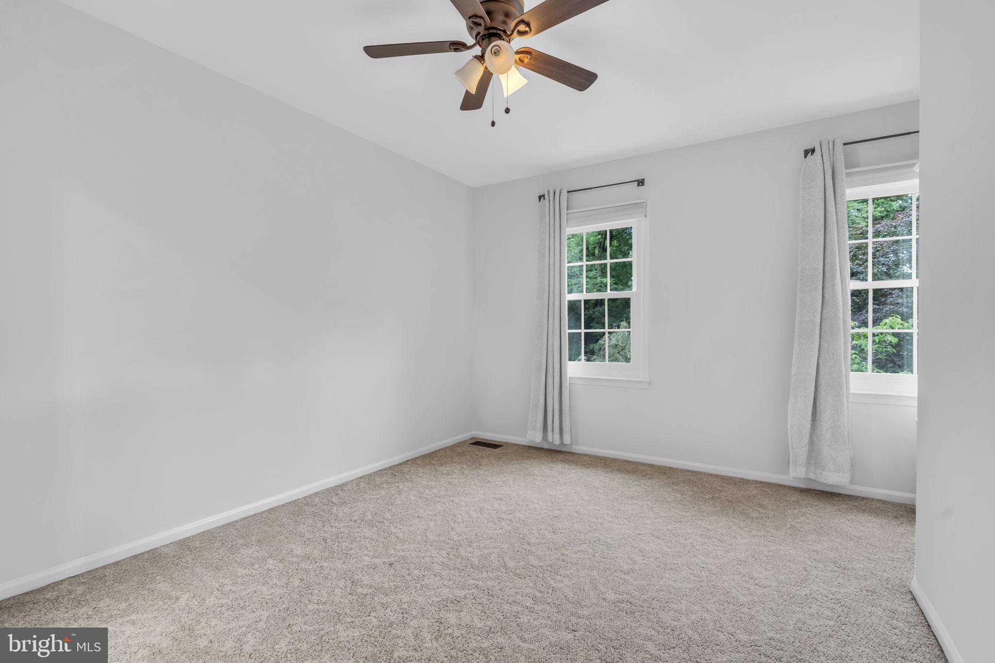 BLUFFS OF WOLF TRAP - Residential