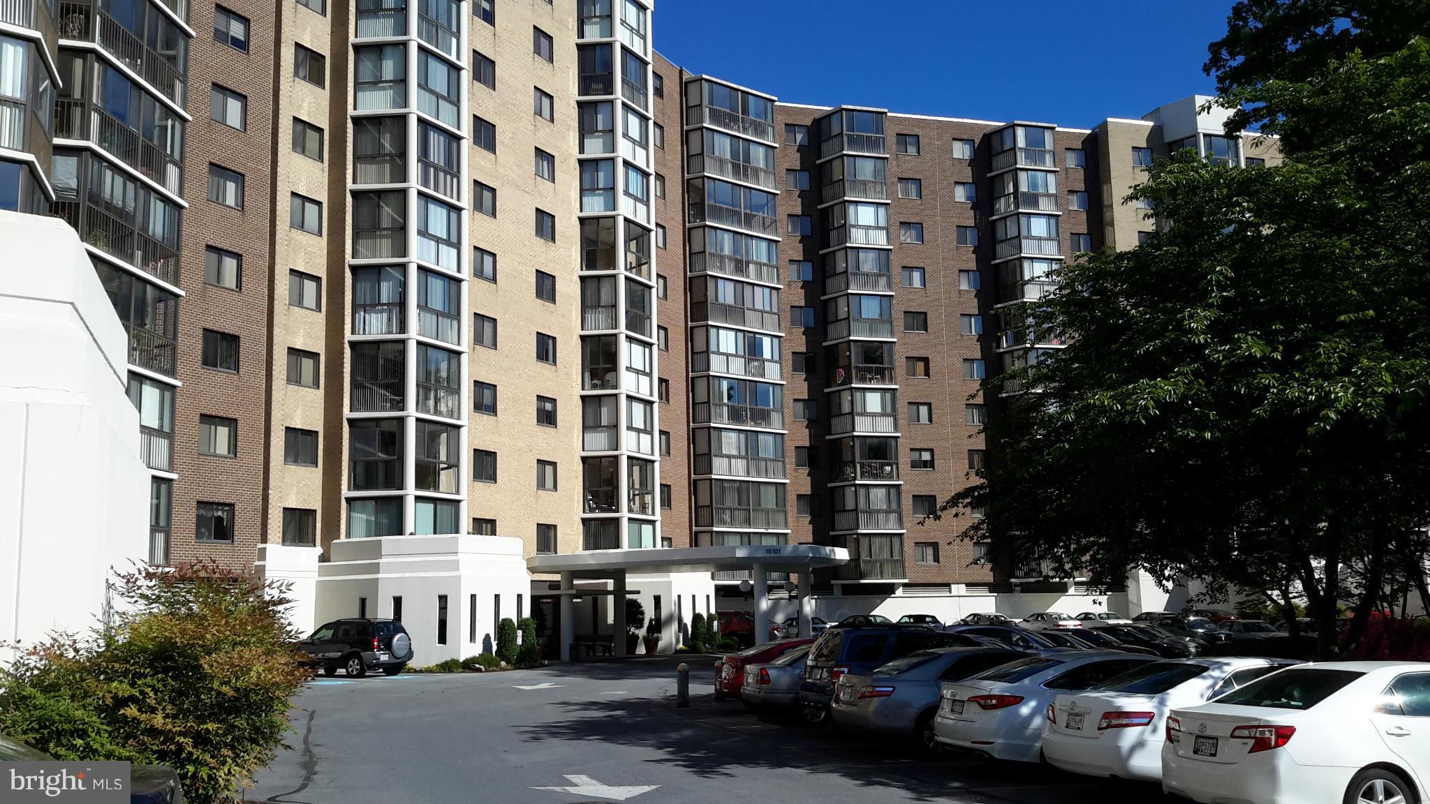 Spacious well maintained condo. Sunny and light filled "F" model close to elevator. Condo has new carpet and new flooring in bathrooms & balcony, new stove and microwave & freshly painted throughout. Table space kitchen with pantry. Lots of closet space. Open storage in basement. View of the pond from Balcony. Come & enjoy all the amenities of this fine community.