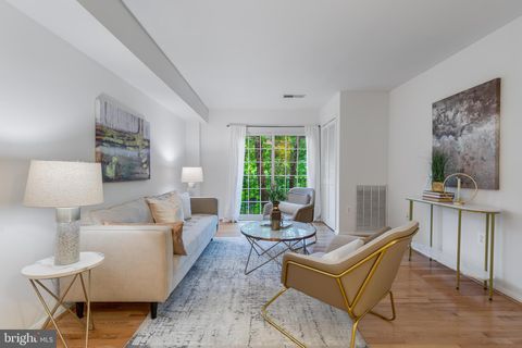 Photo of 2050 N Calvert Street #104, ARLINGTON, VA 22201 (MLS # VAAR2073562)