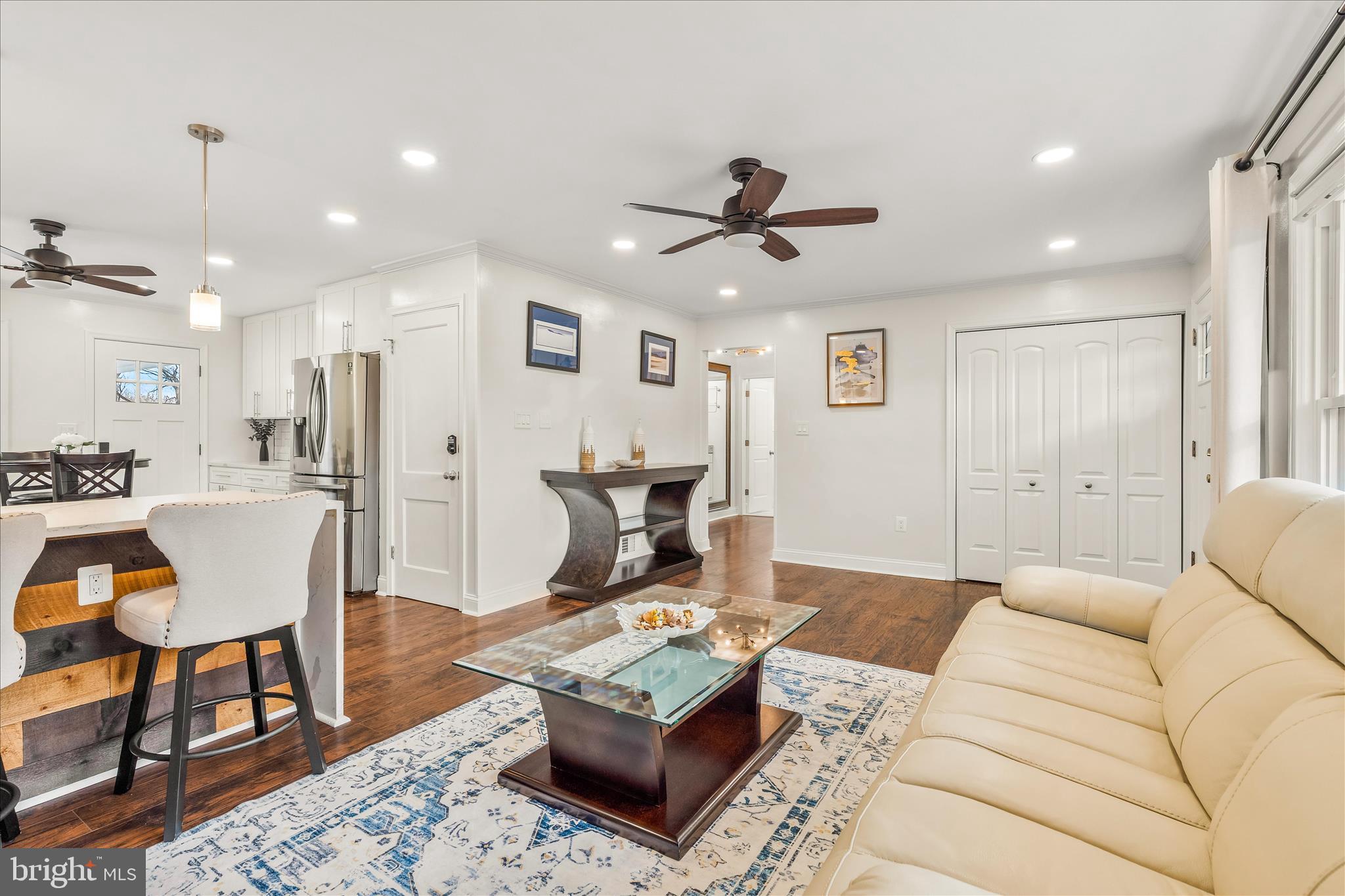 DARNESTOWN OUTSIDE - Residential