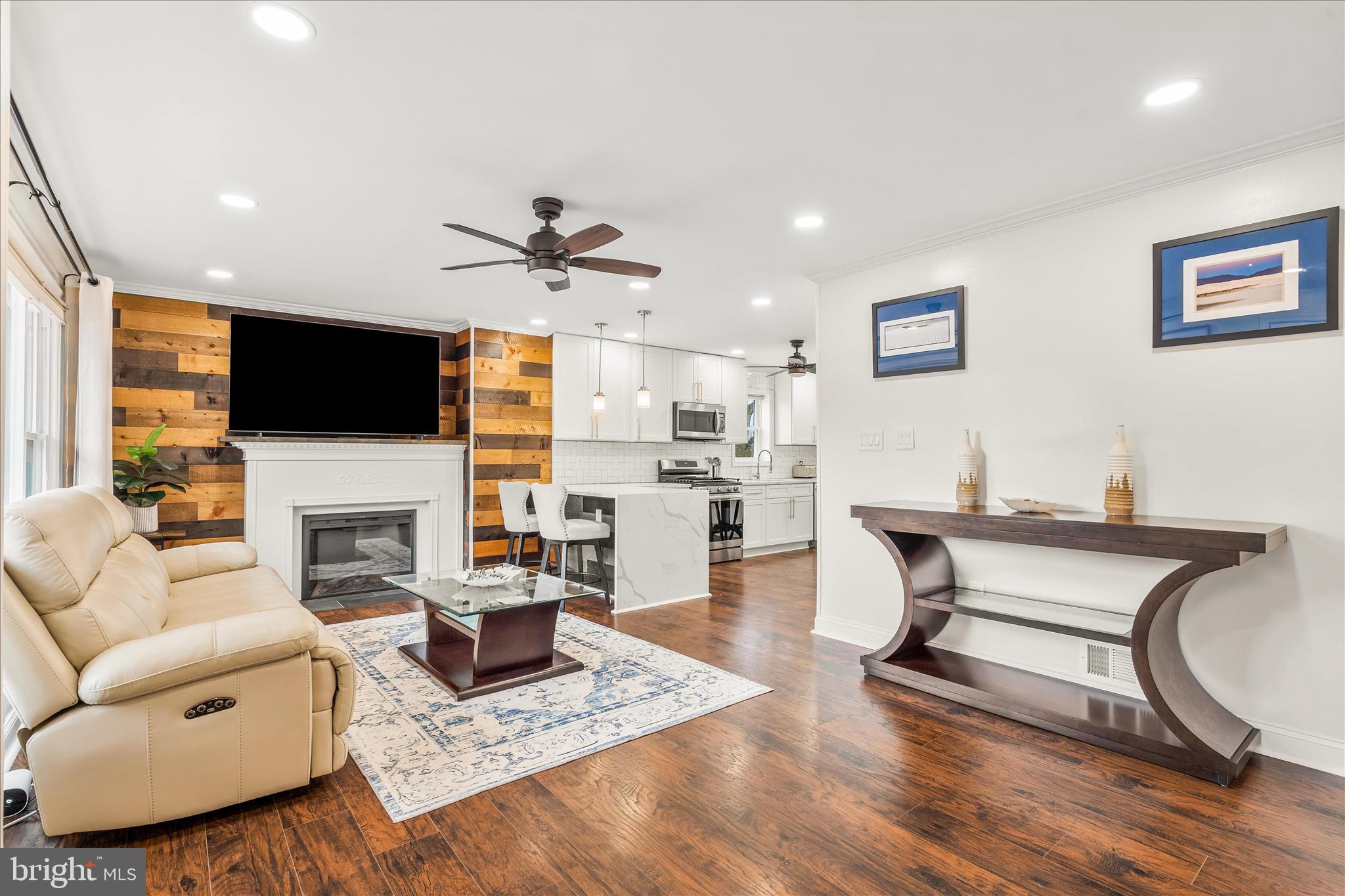 DARNESTOWN OUTSIDE - Residential