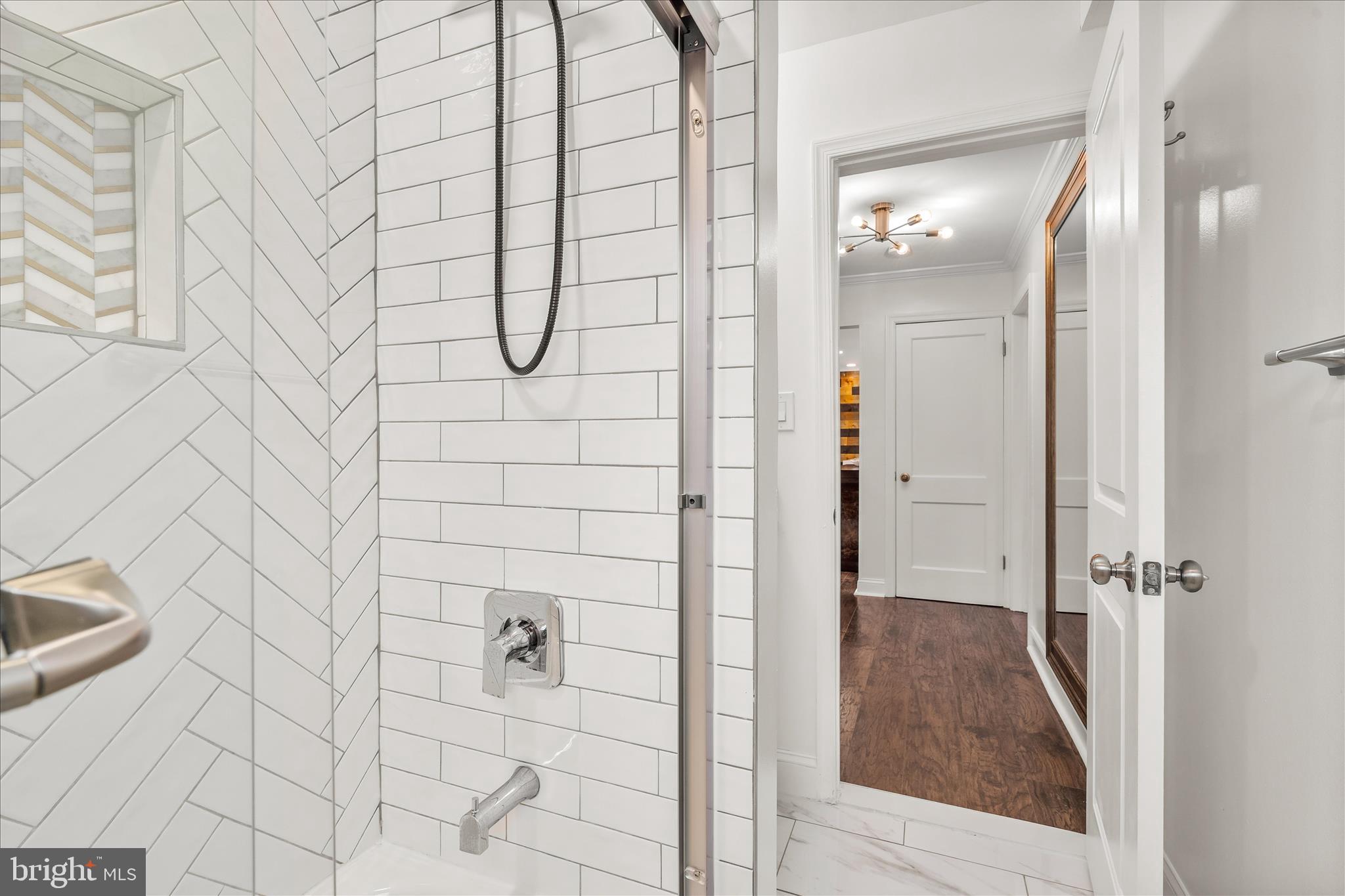 DARNESTOWN OUTSIDE - Residential