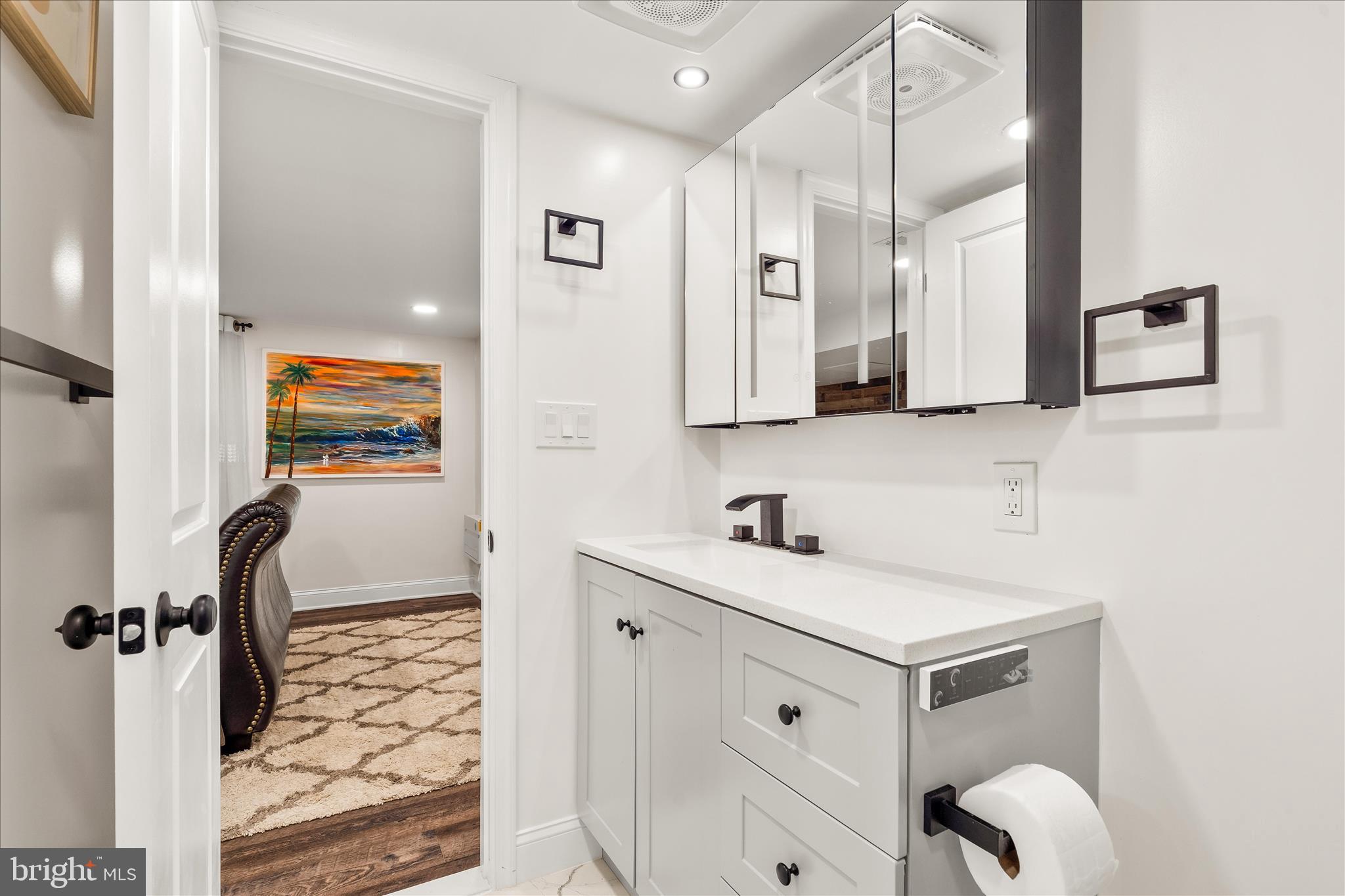 DARNESTOWN OUTSIDE - Residential