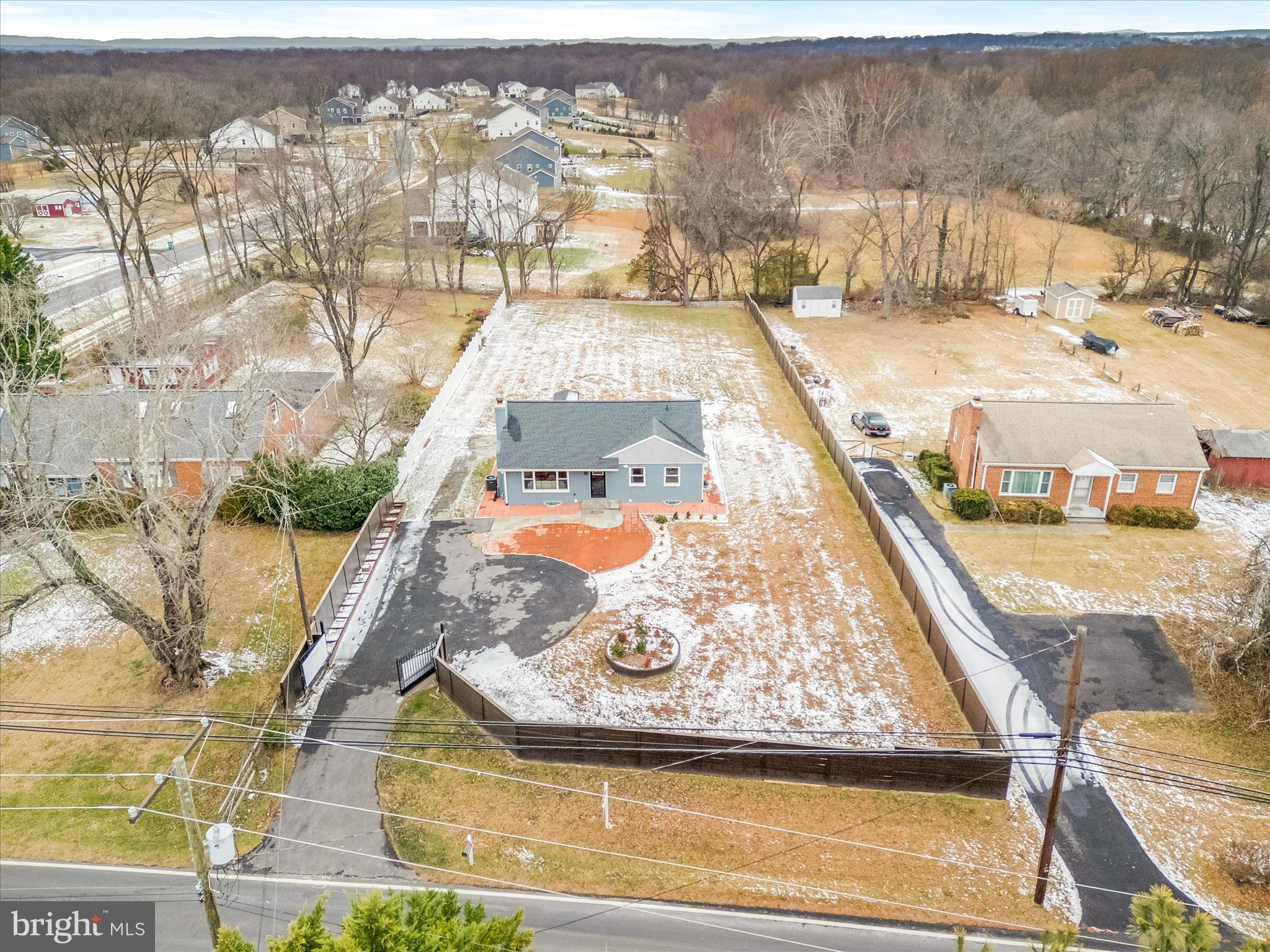 DARNESTOWN OUTSIDE - Residential