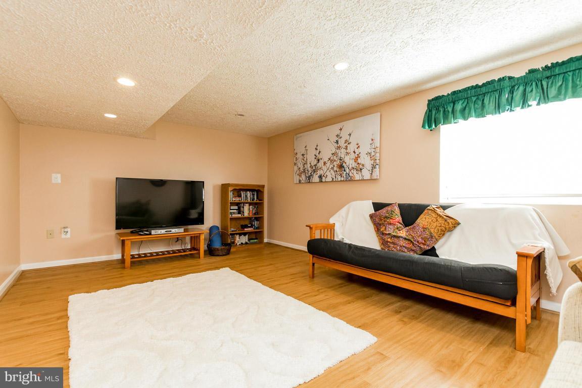 PINEY ORCHARD - Residential