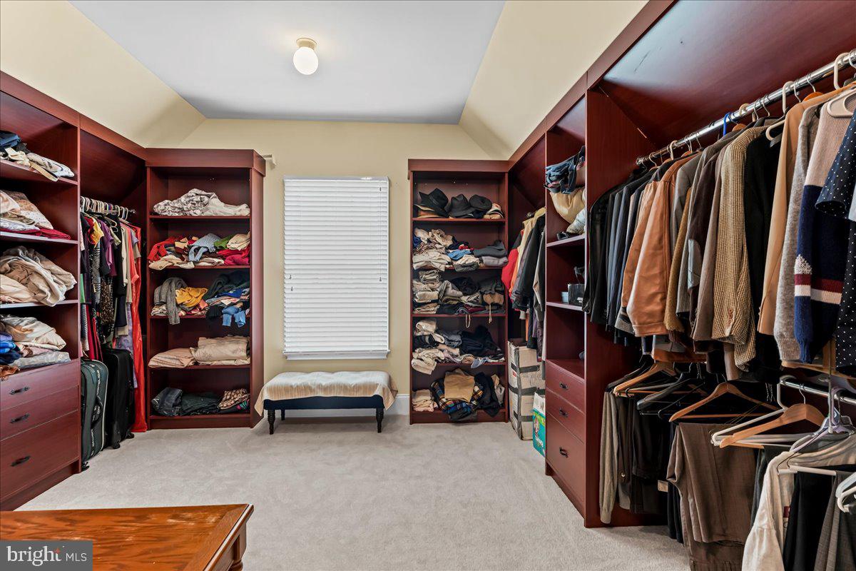 ESTS AT CHADDS FORD - Residential