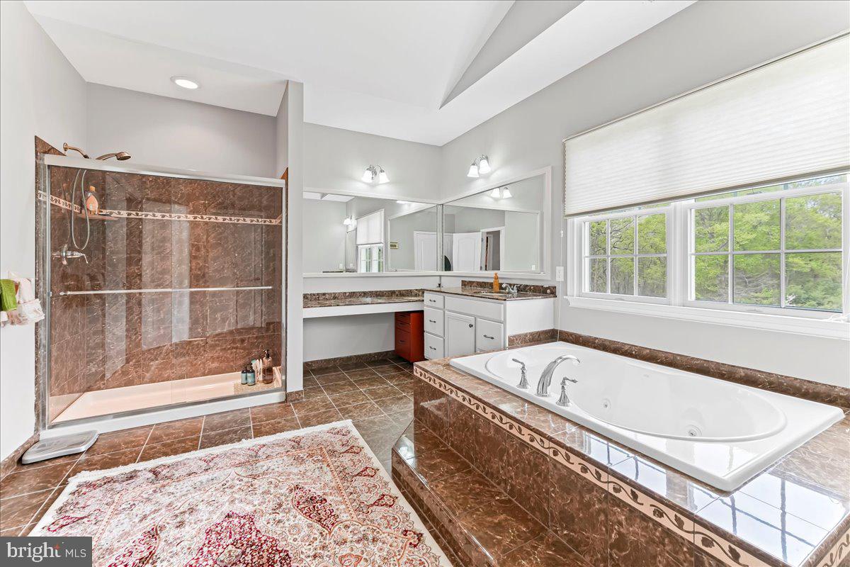 ESTS AT CHADDS FORD - Residential