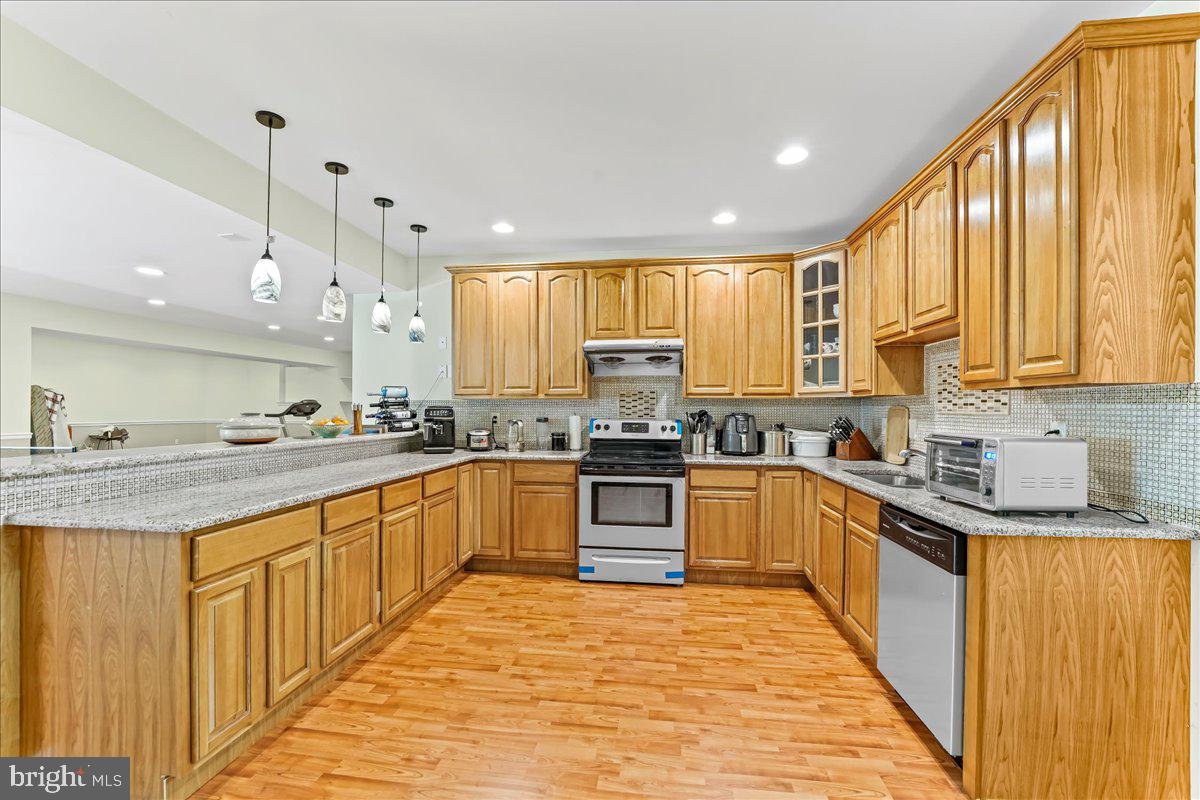 ESTS AT CHADDS FORD - Residential