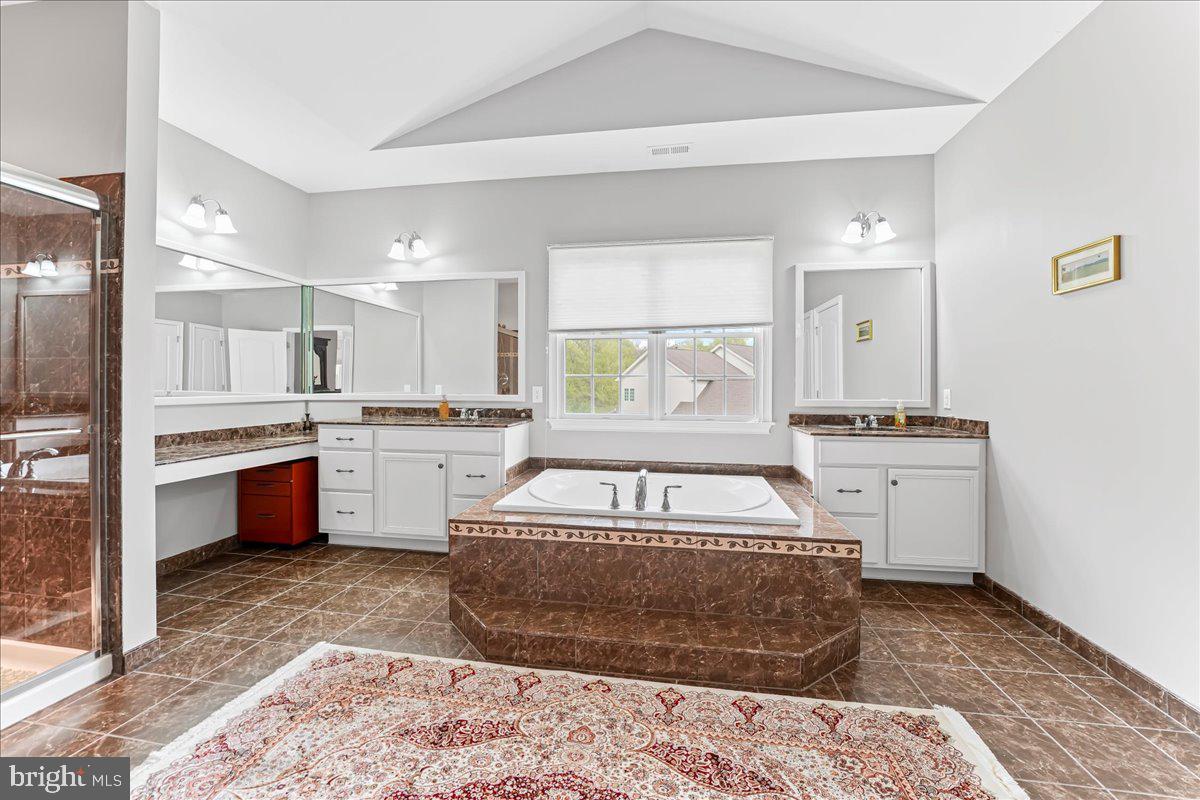 ESTS AT CHADDS FORD - Residential