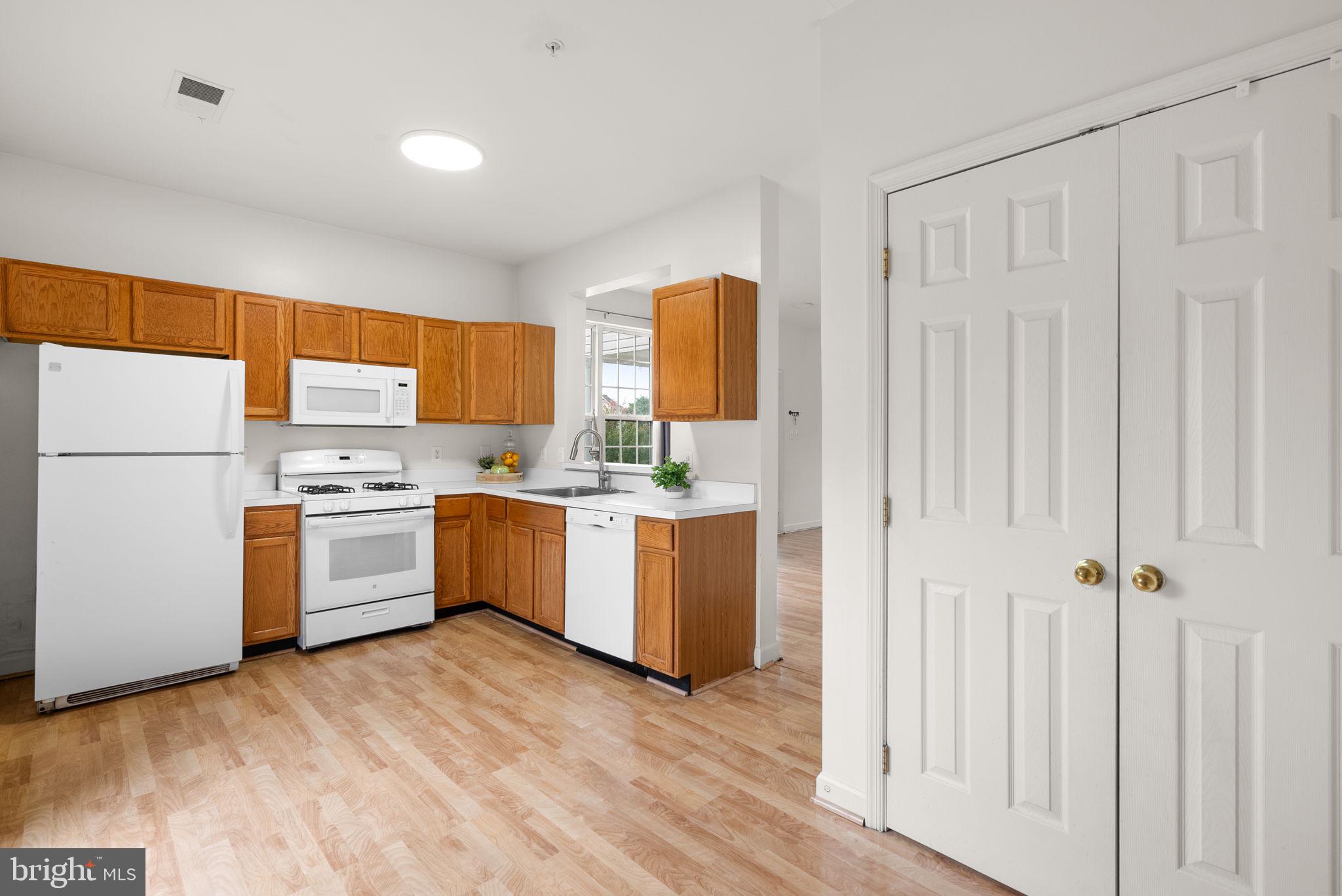 WOODLAND WALK - Residential