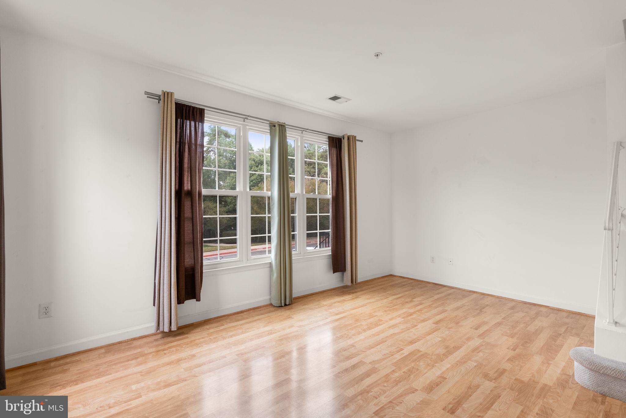 WOODLAND WALK - Residential