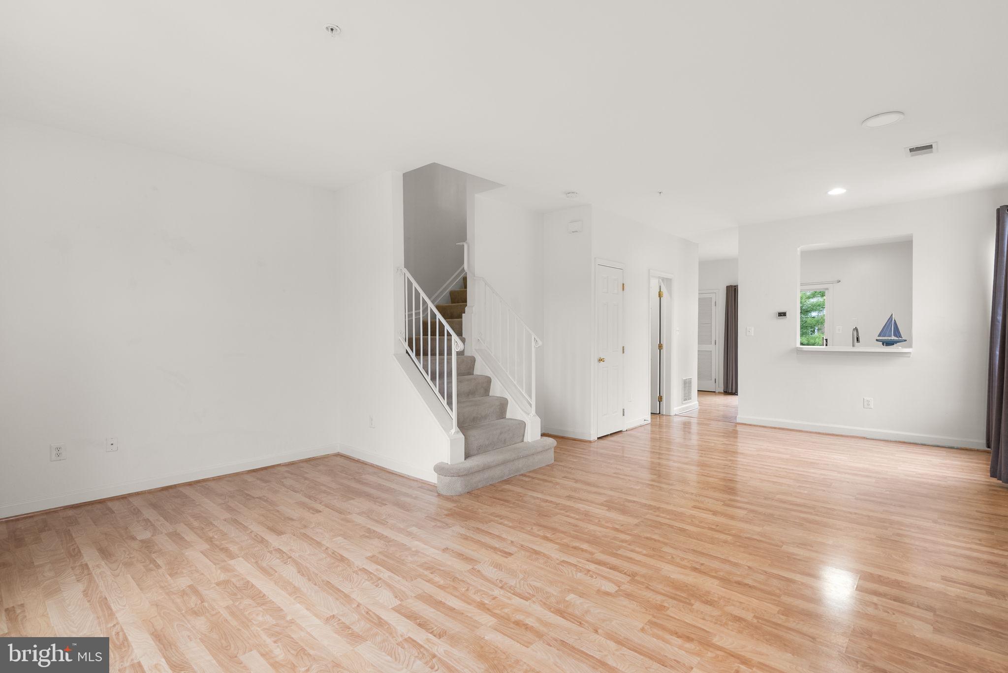 WOODLAND WALK - Residential