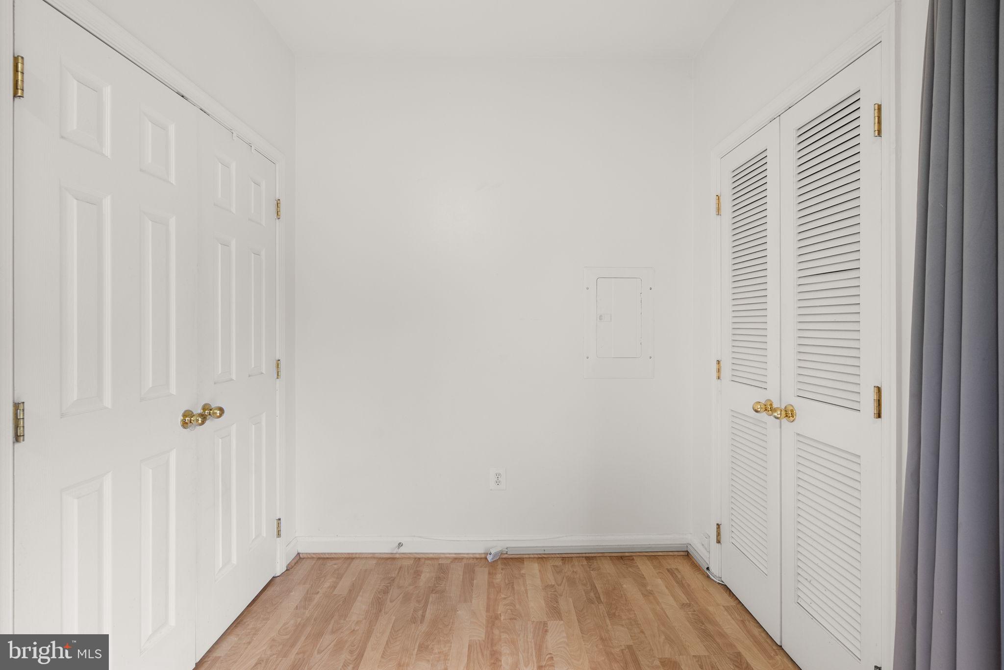 WOODLAND WALK - Residential