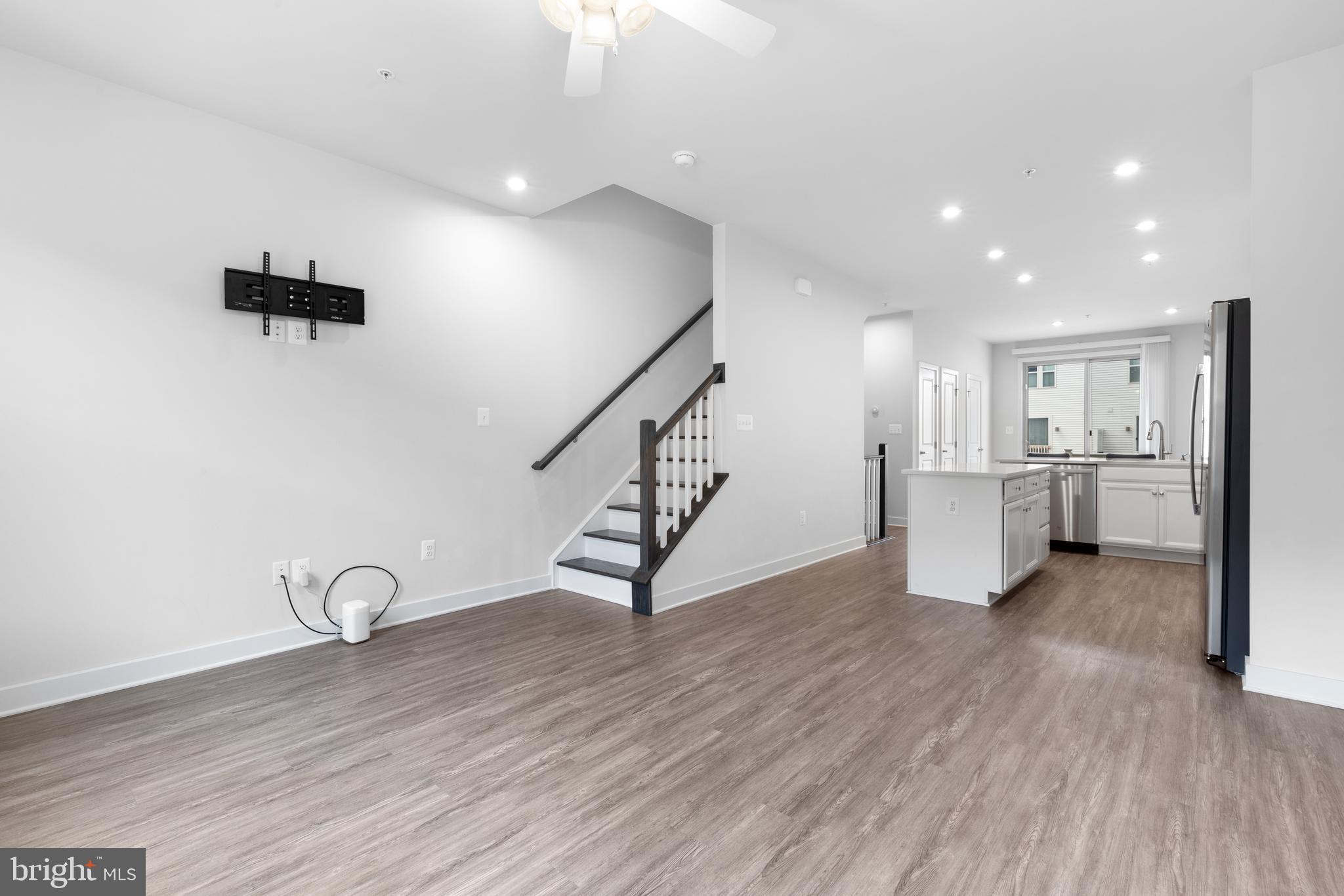 OLDHAM CROSSING - Residential