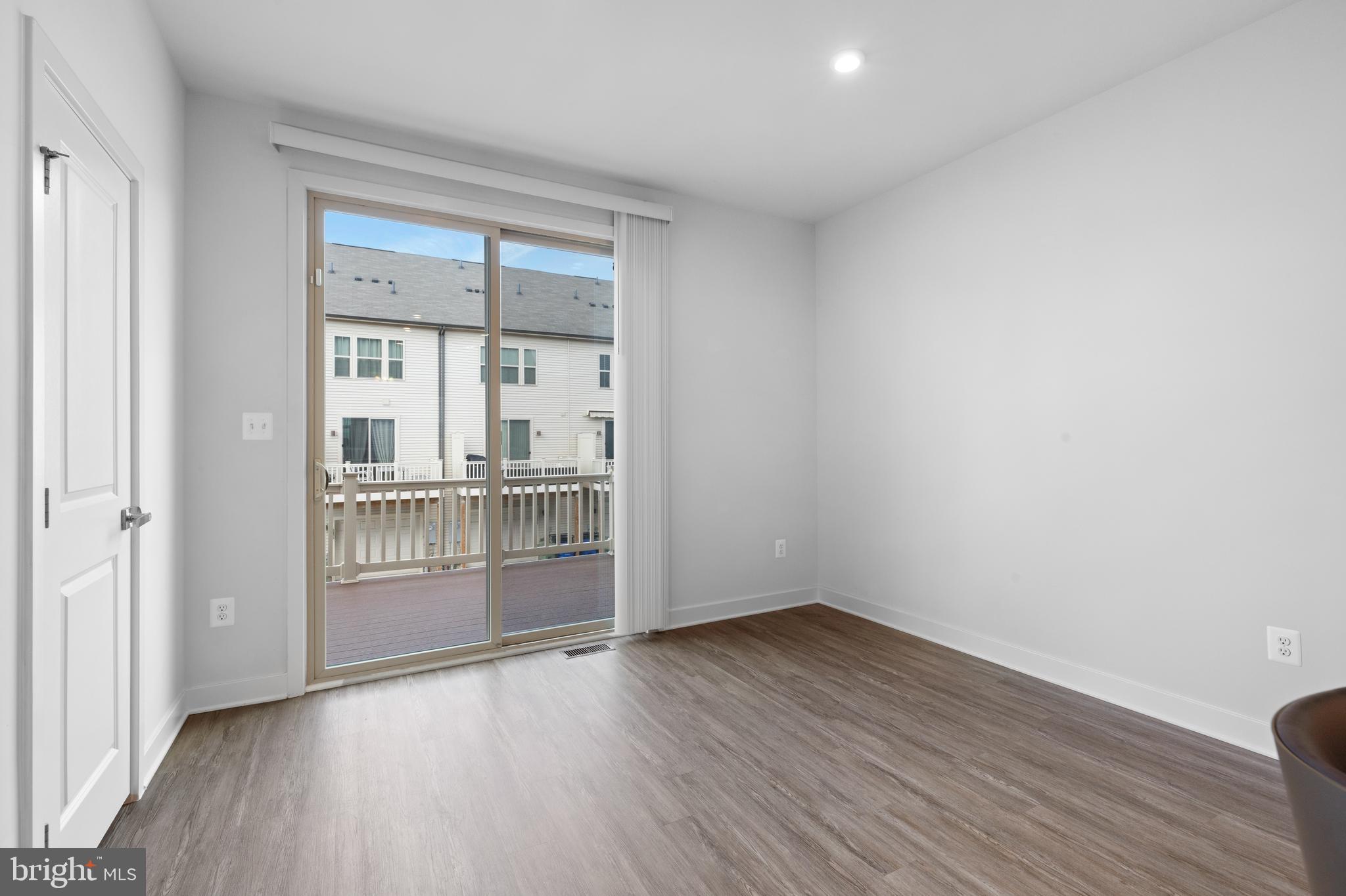 OLDHAM CROSSING - Residential