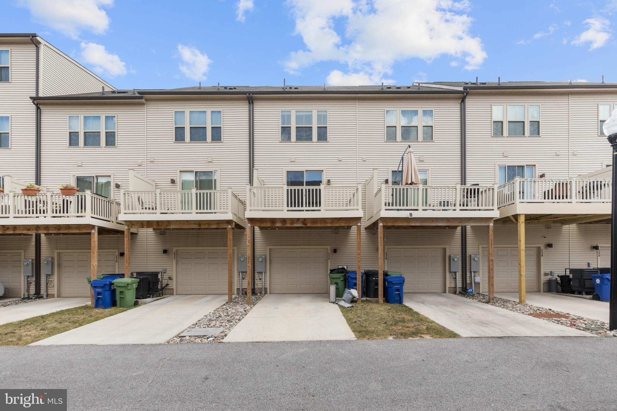 OLDHAM CROSSING - Residential