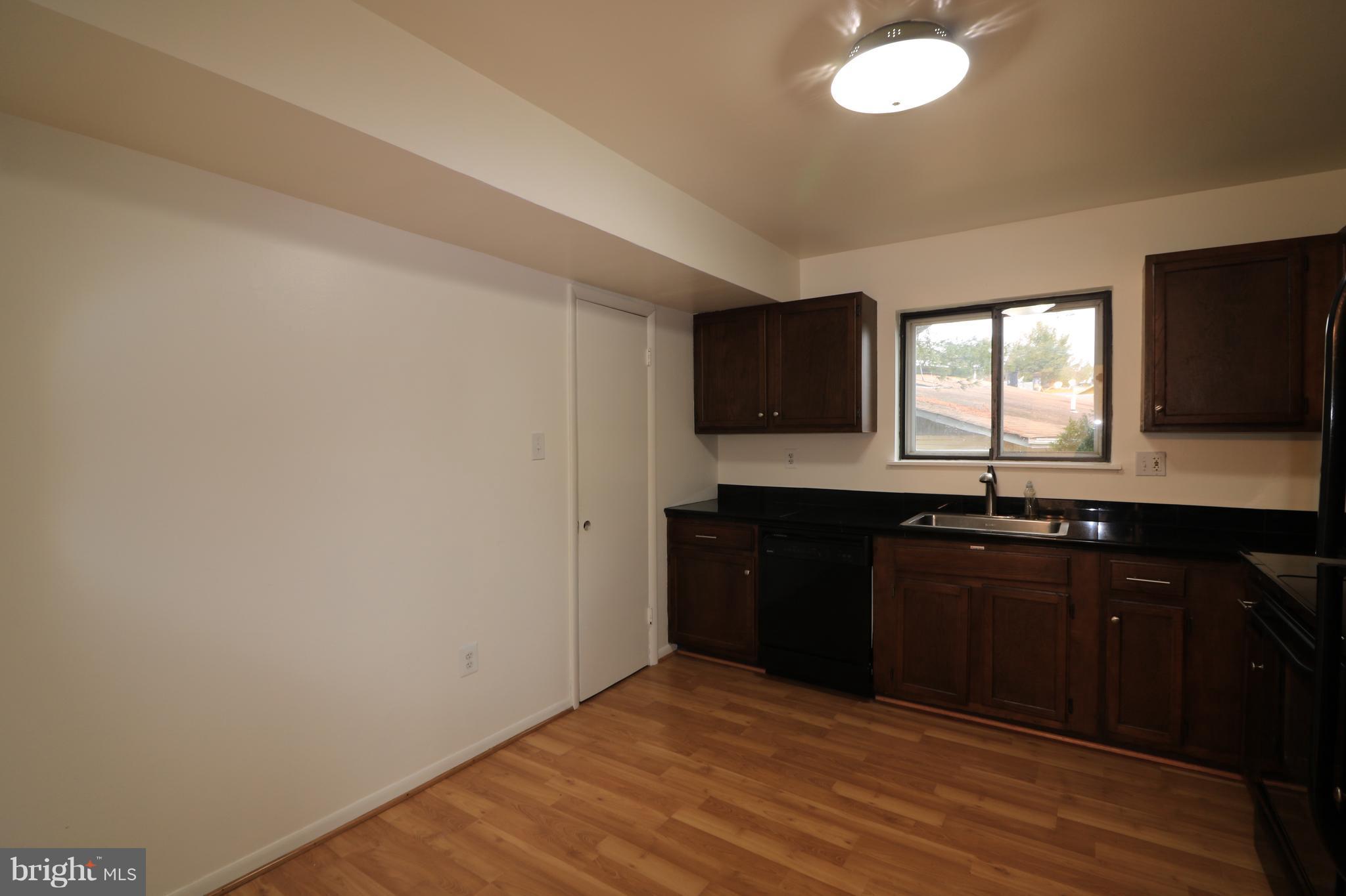 NEWPORT ESTATES - Residential Lease