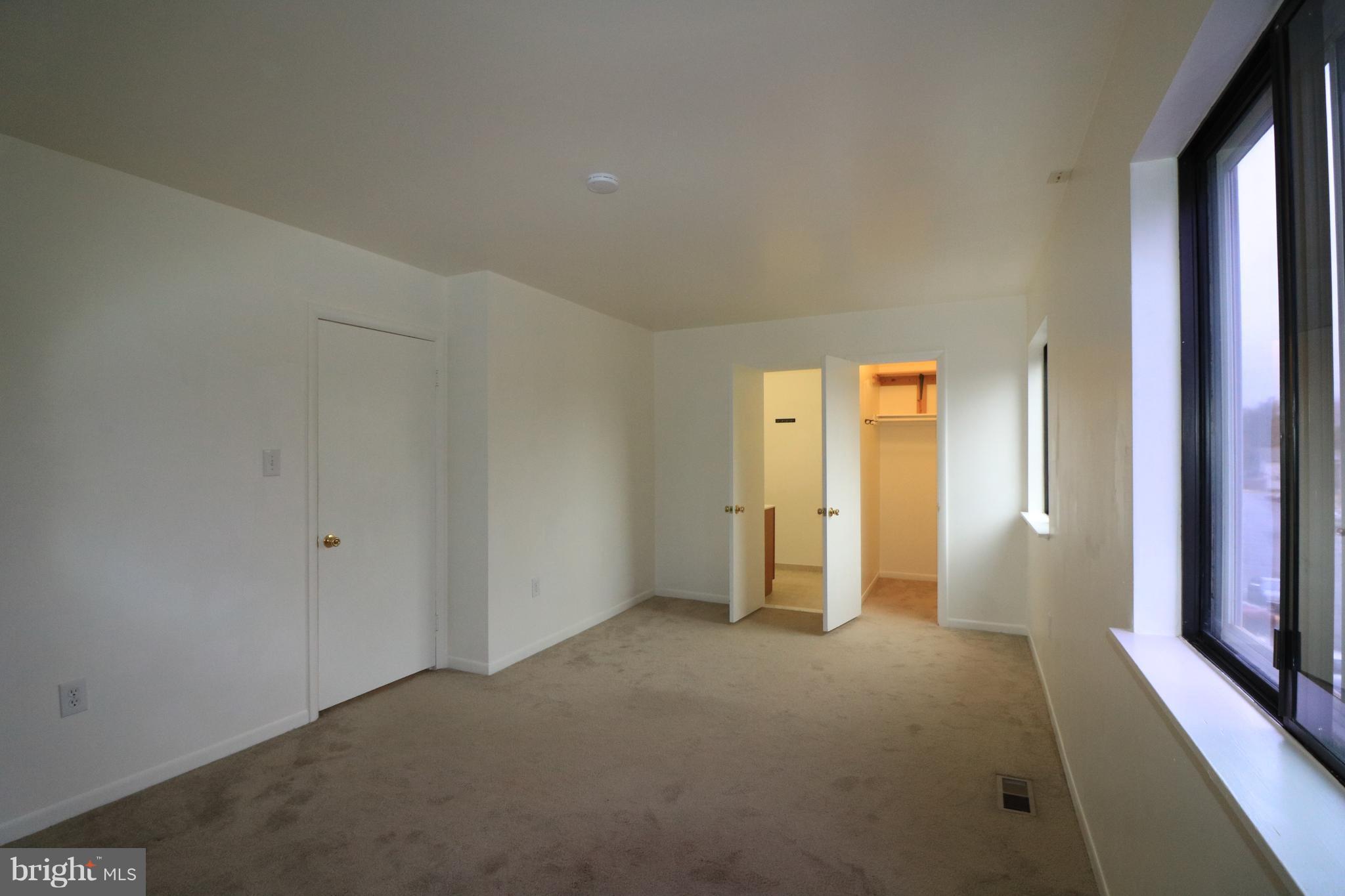 NEWPORT ESTATES - Residential Lease