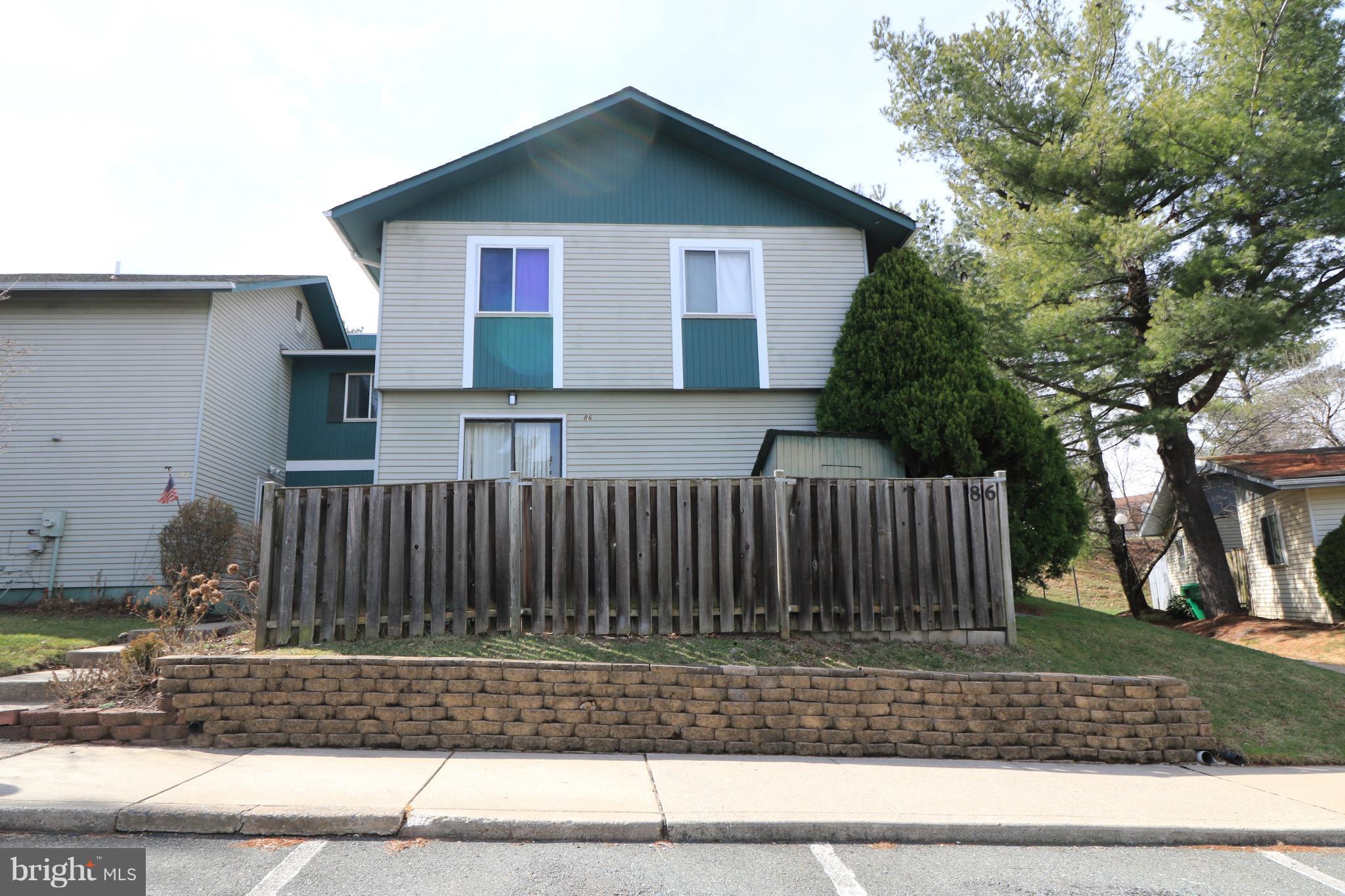 NEWPORT ESTATES - Residential Lease