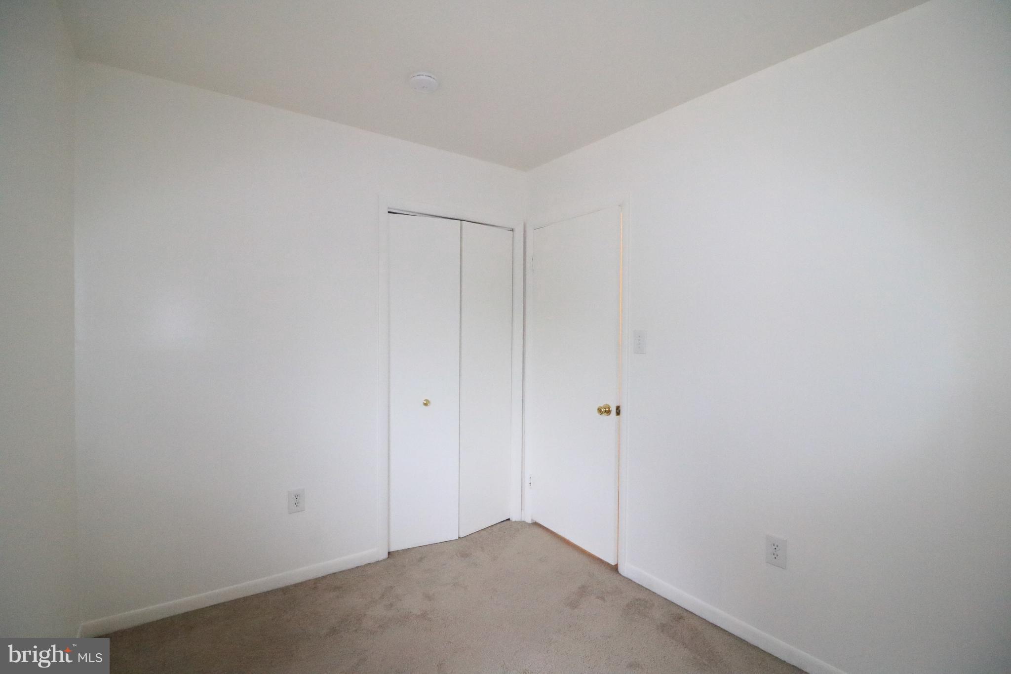 NEWPORT ESTATES - Residential Lease