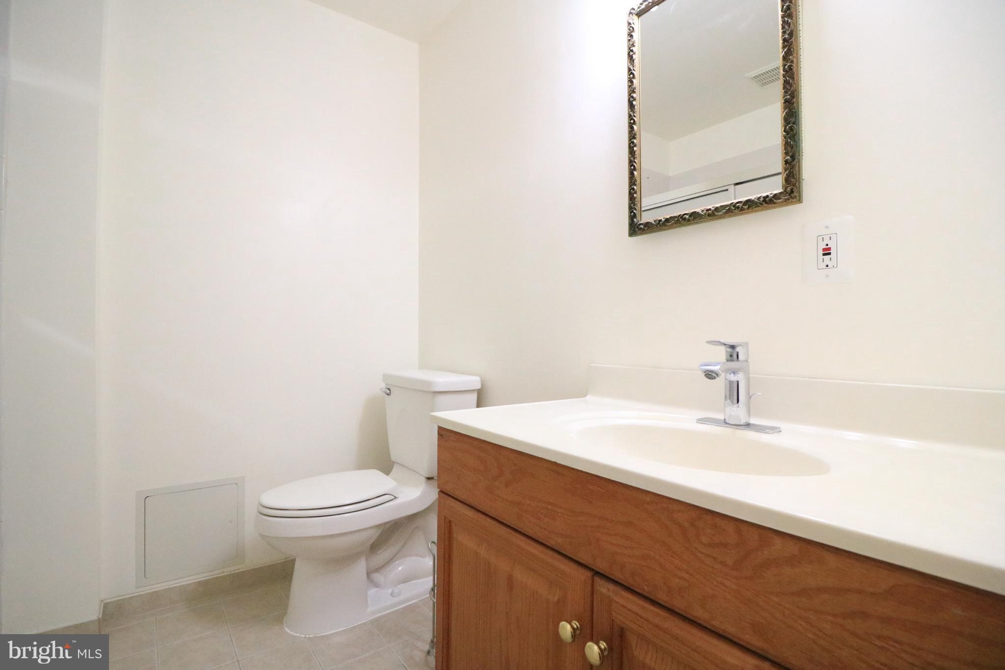 NEWPORT ESTATES - Residential Lease