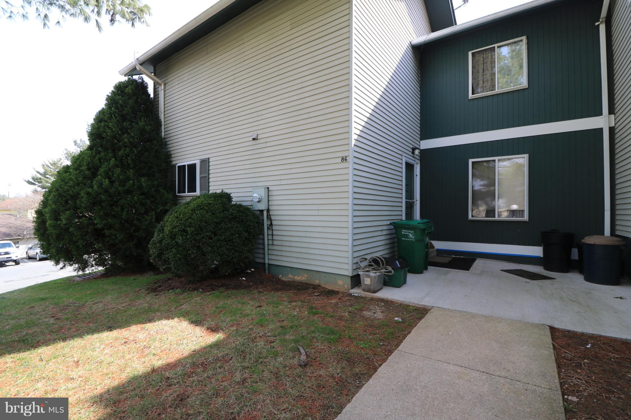 NEWPORT ESTATES - Residential Lease