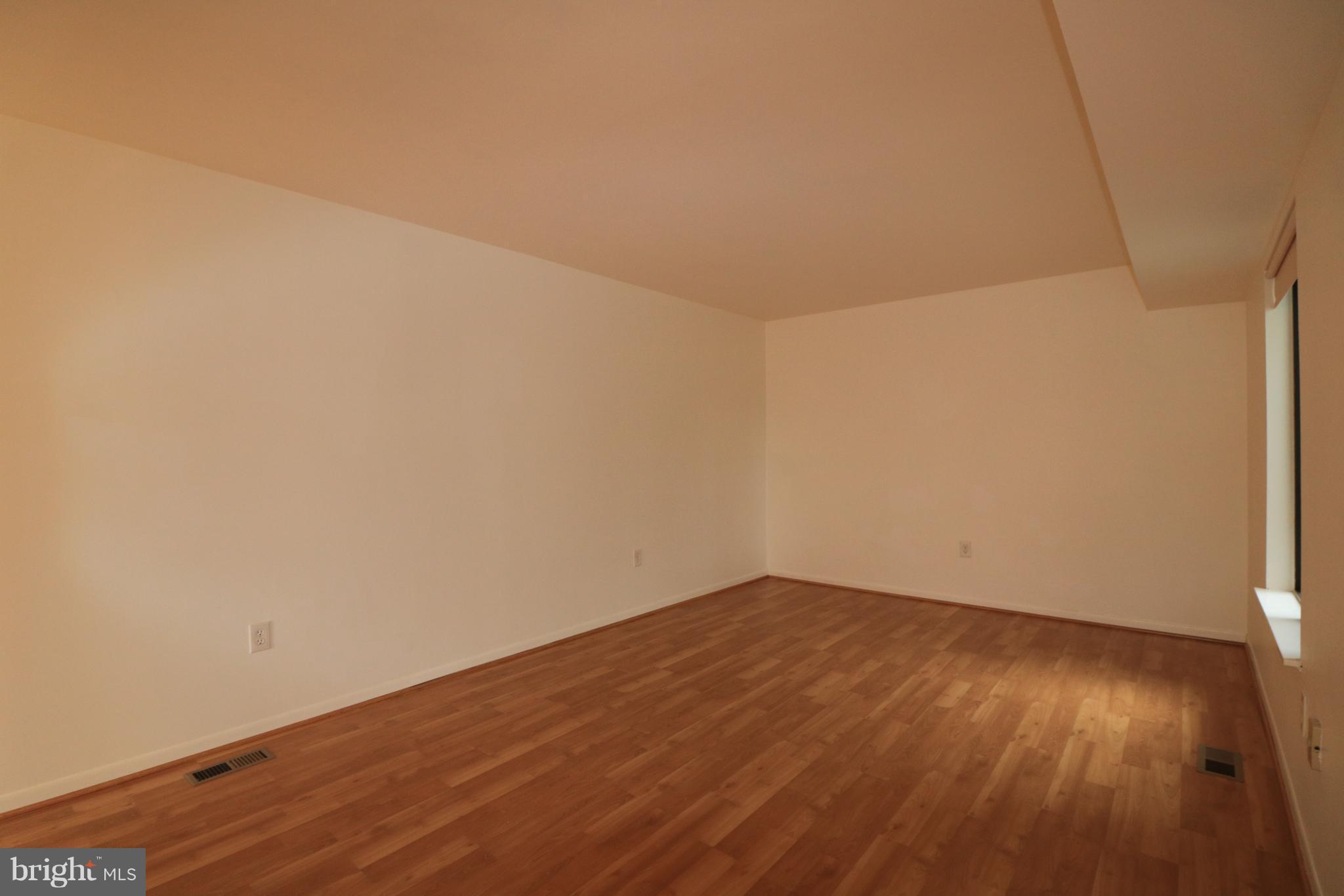 NEWPORT ESTATES - Residential Lease