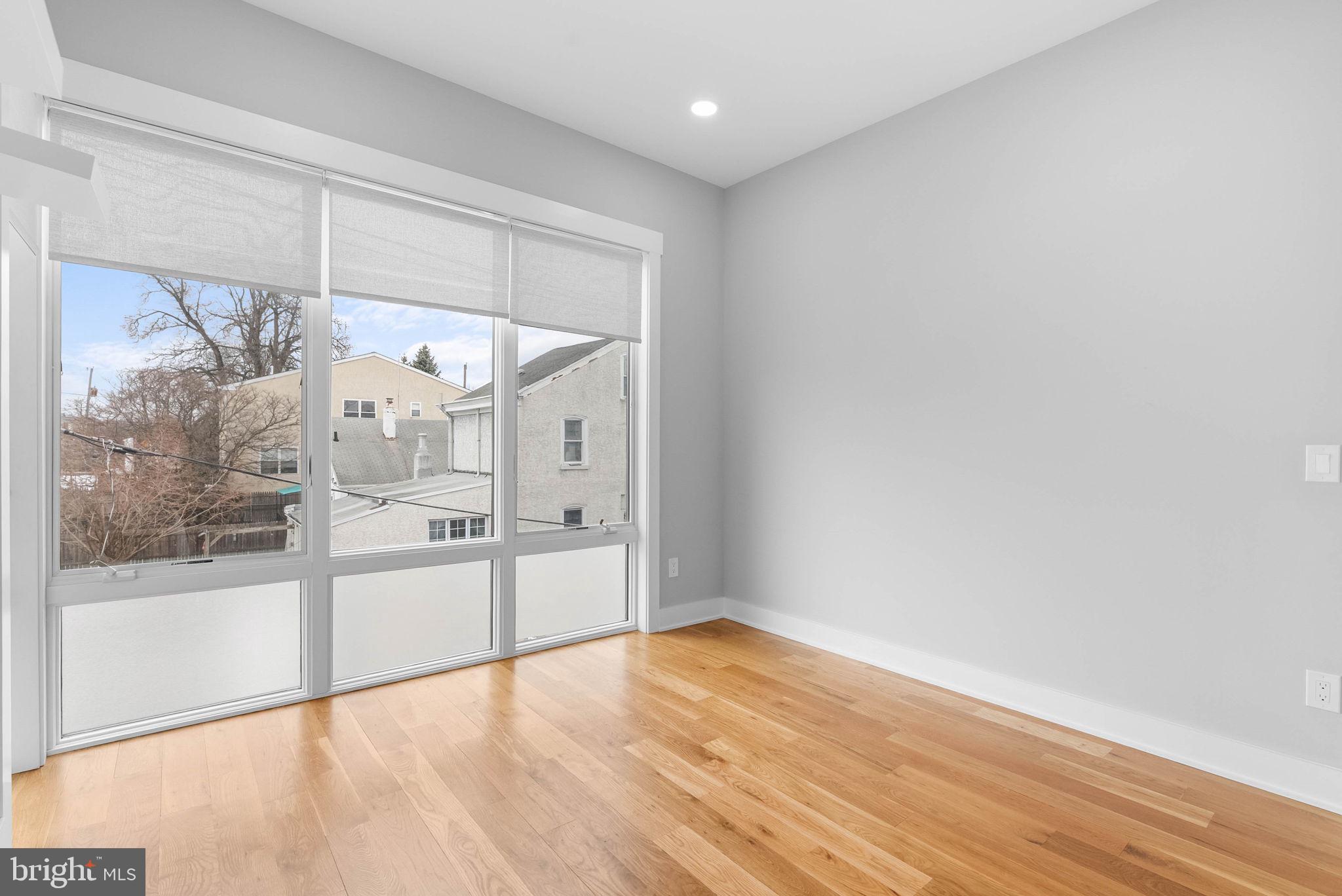 MANAYUNK - Residential