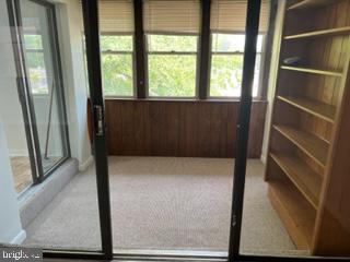 SHADOW OAKS - Residential